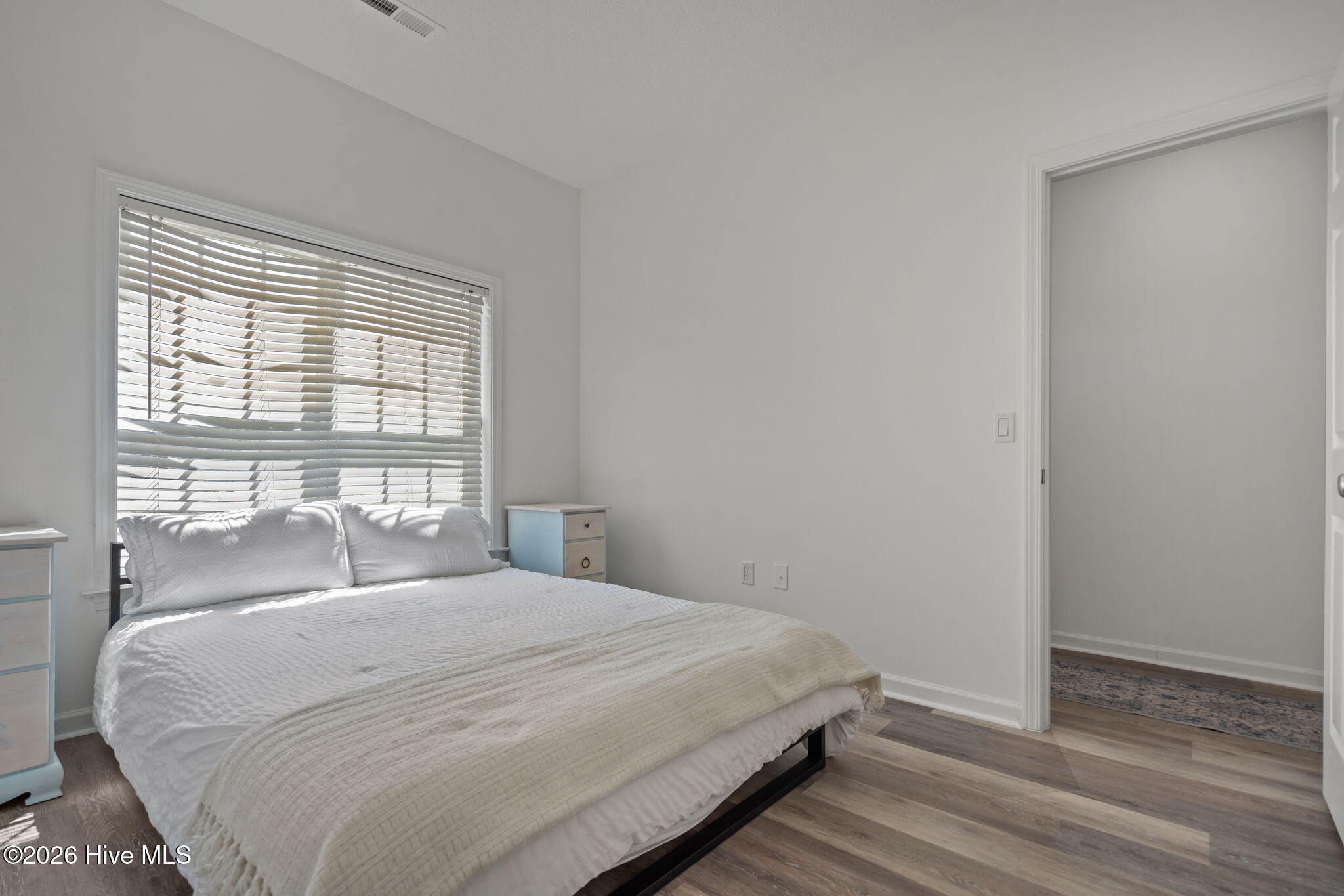 100569806 | Photo 20