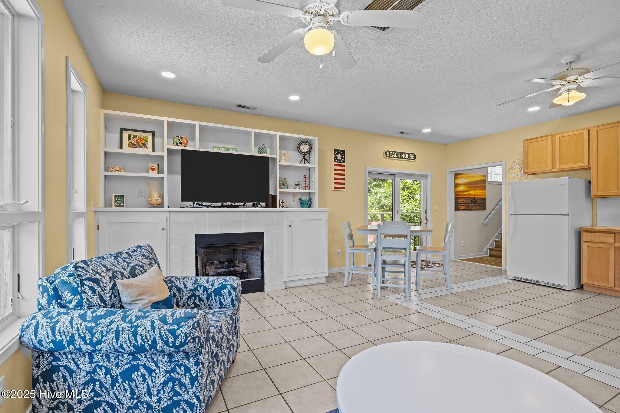 100518904 | Photo 10