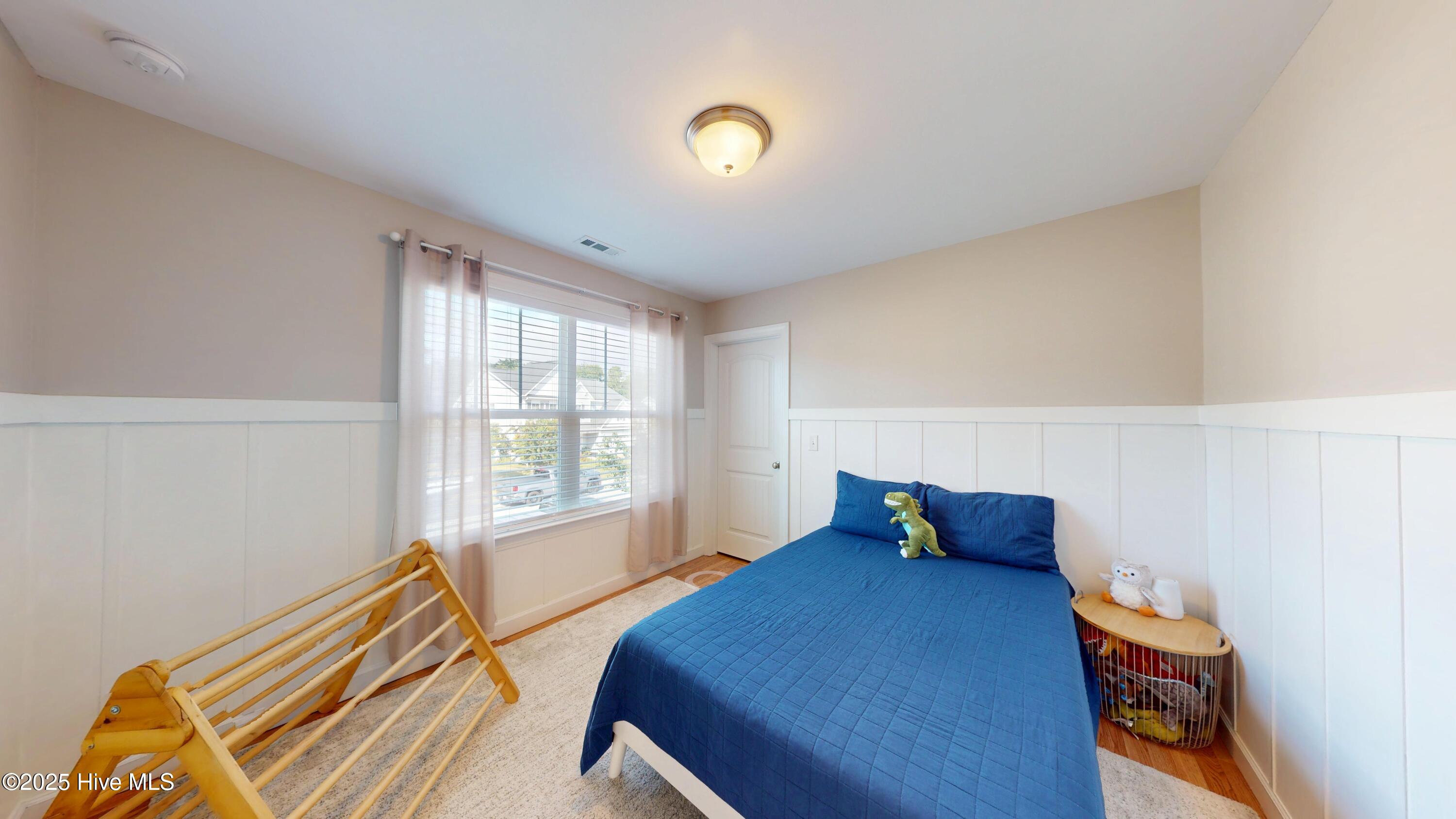 100526795 | Photo 62