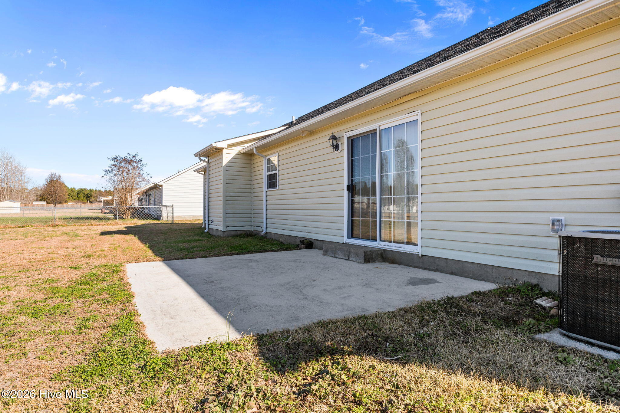 100550367 | Photo 43