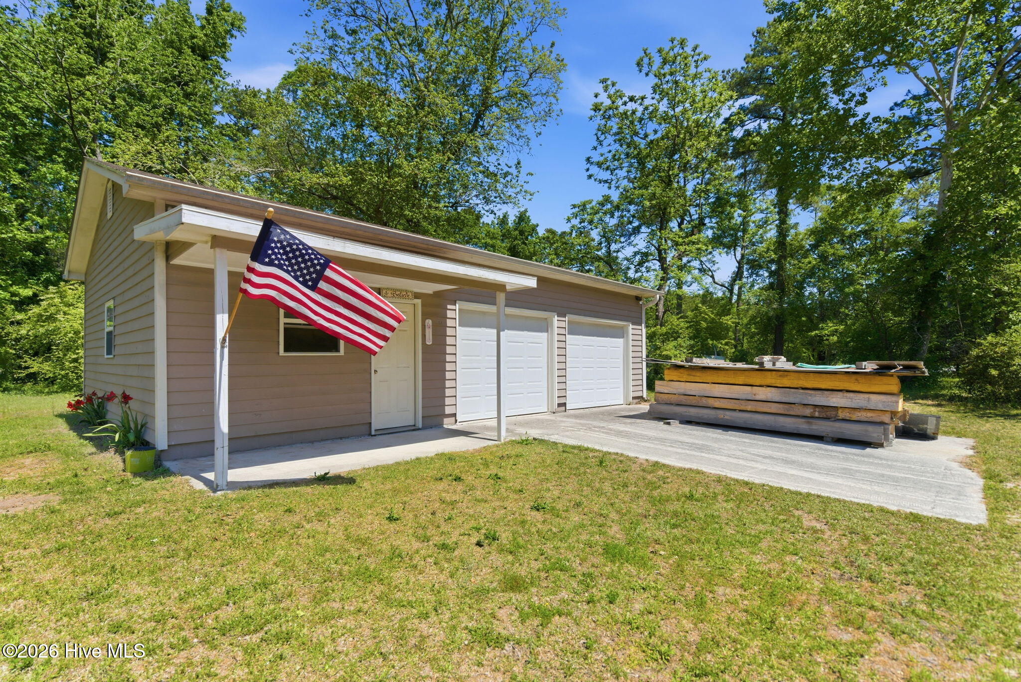 100569907 | Photo 47