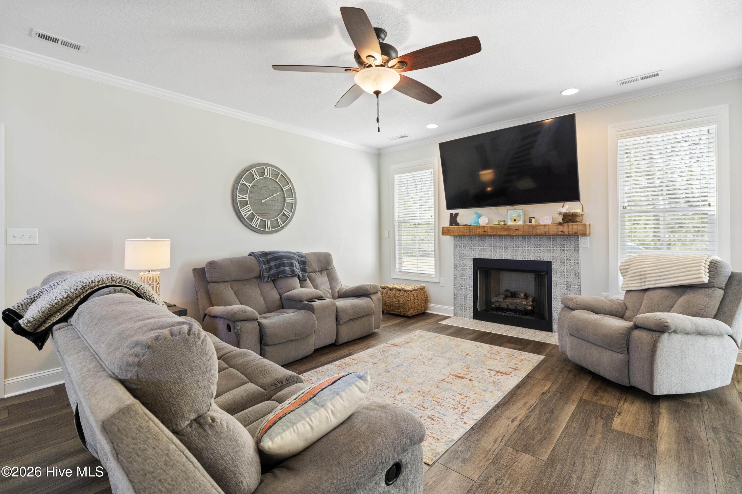 100564878 | Photo 12