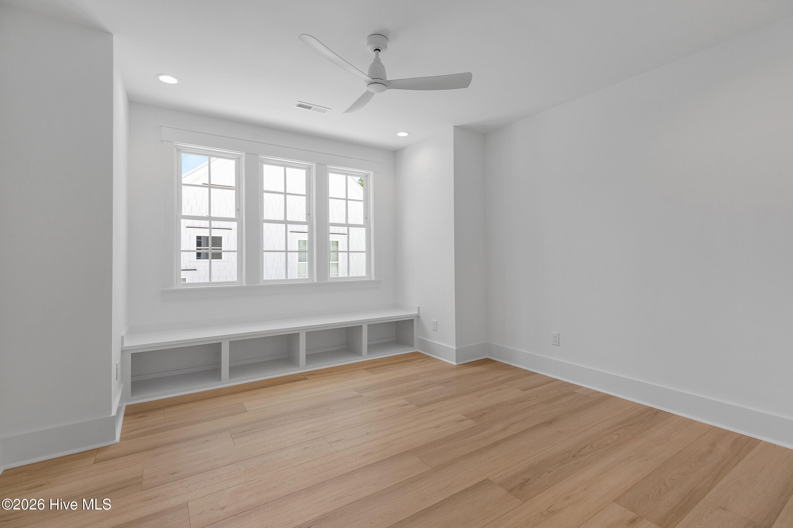 100519914 | Photo 57