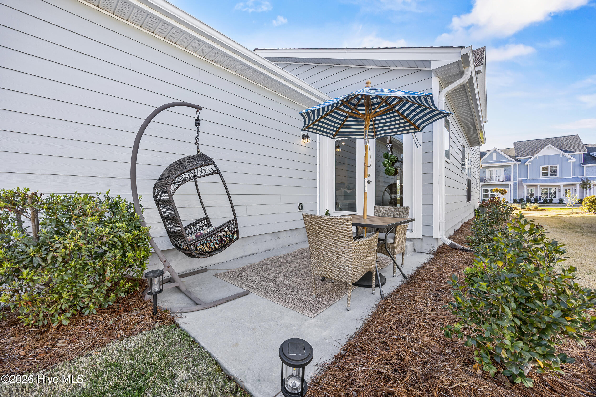 100561279 | Photo 23