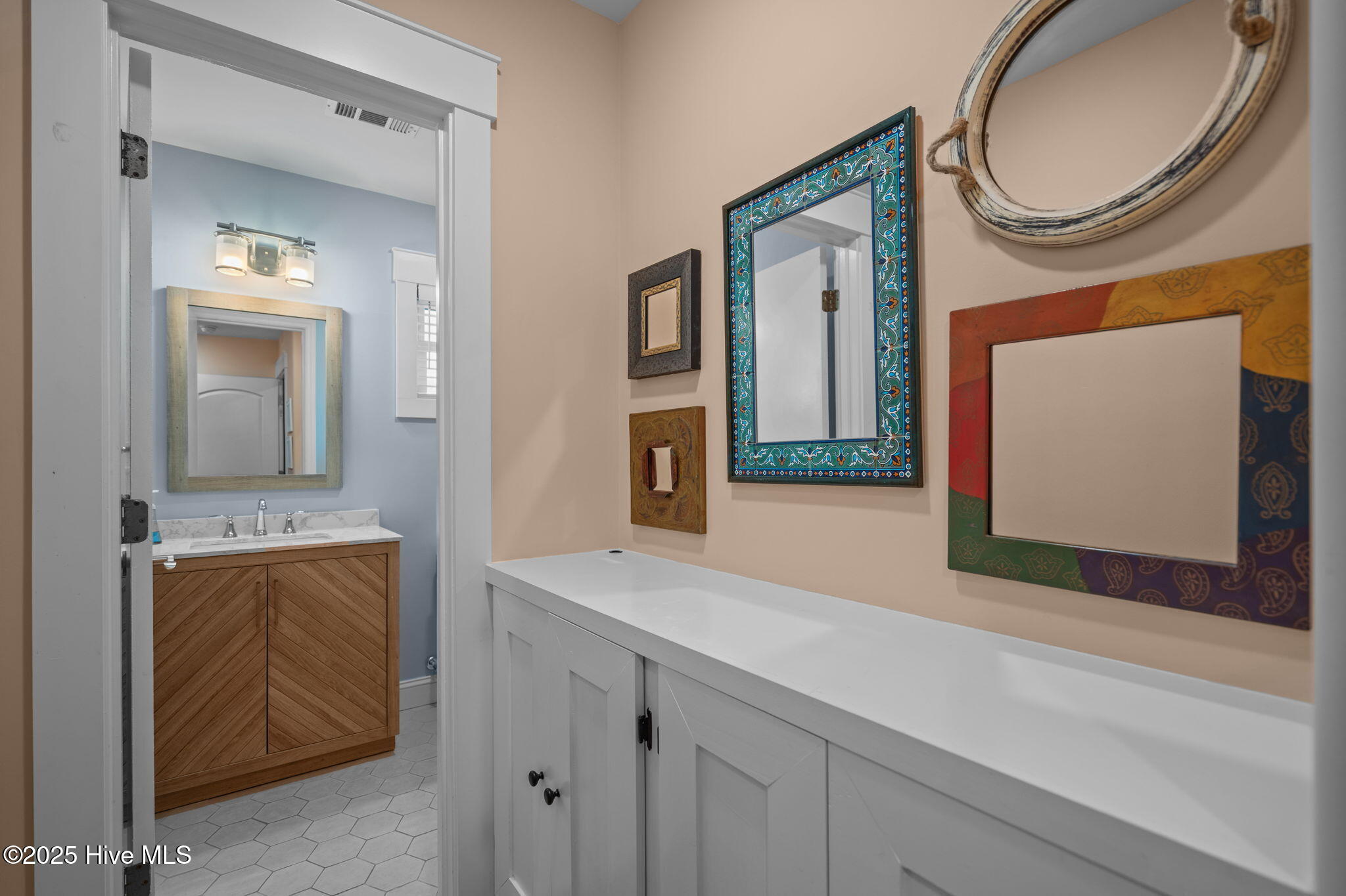 100541907 | Photo 48