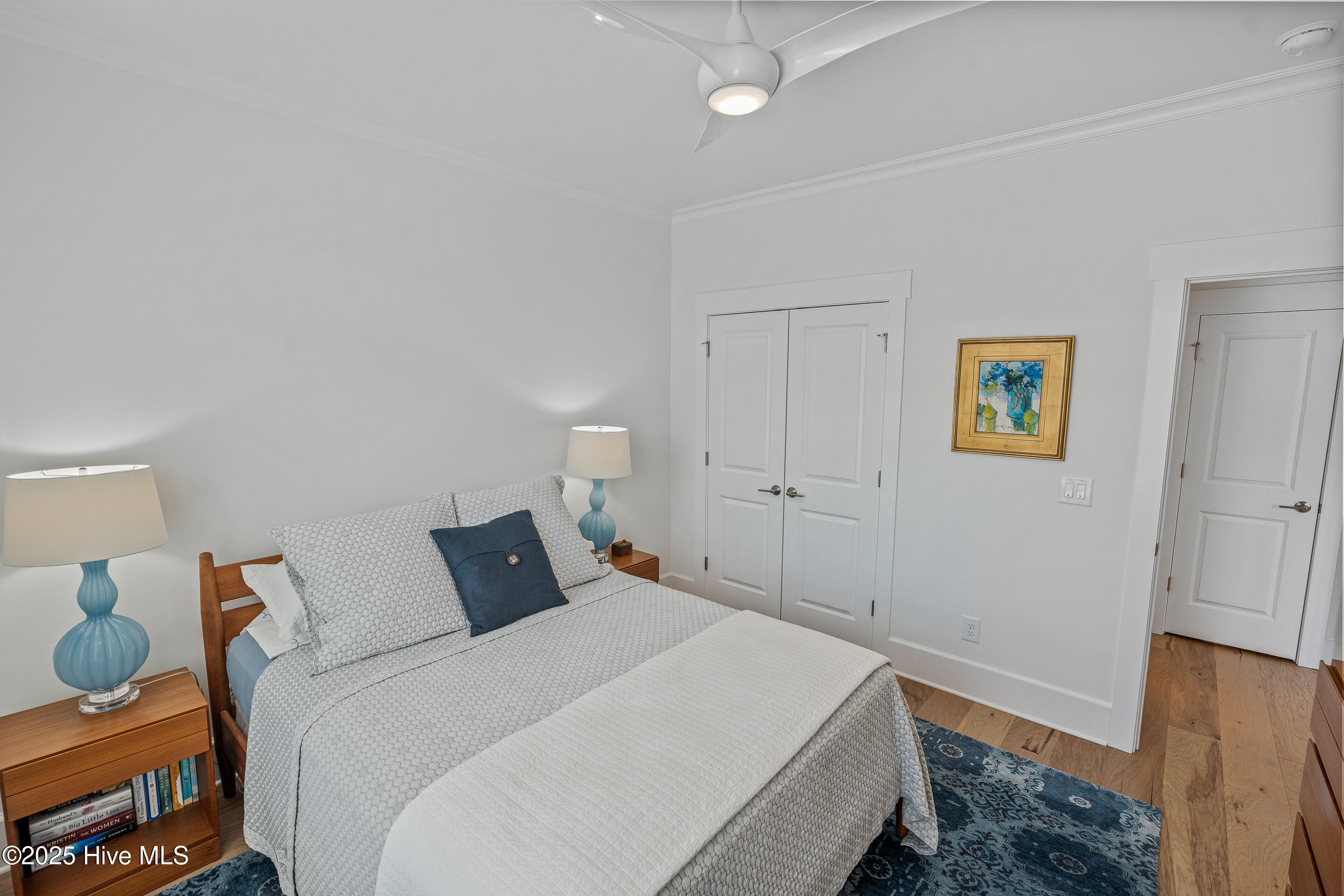 100542822 | Photo 23