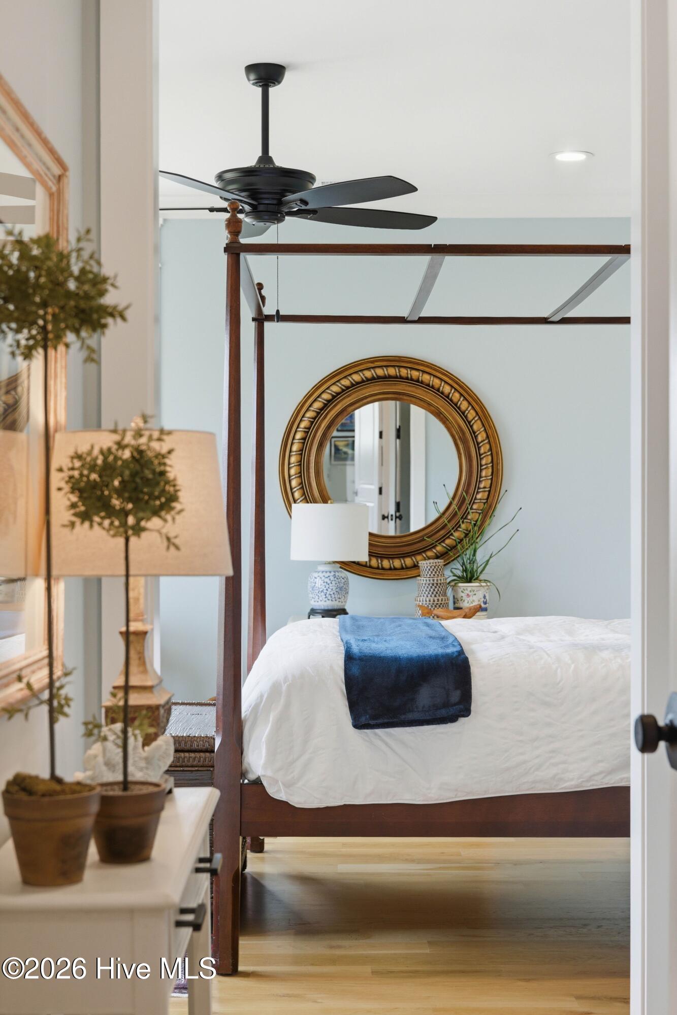 100564328 | Photo 34