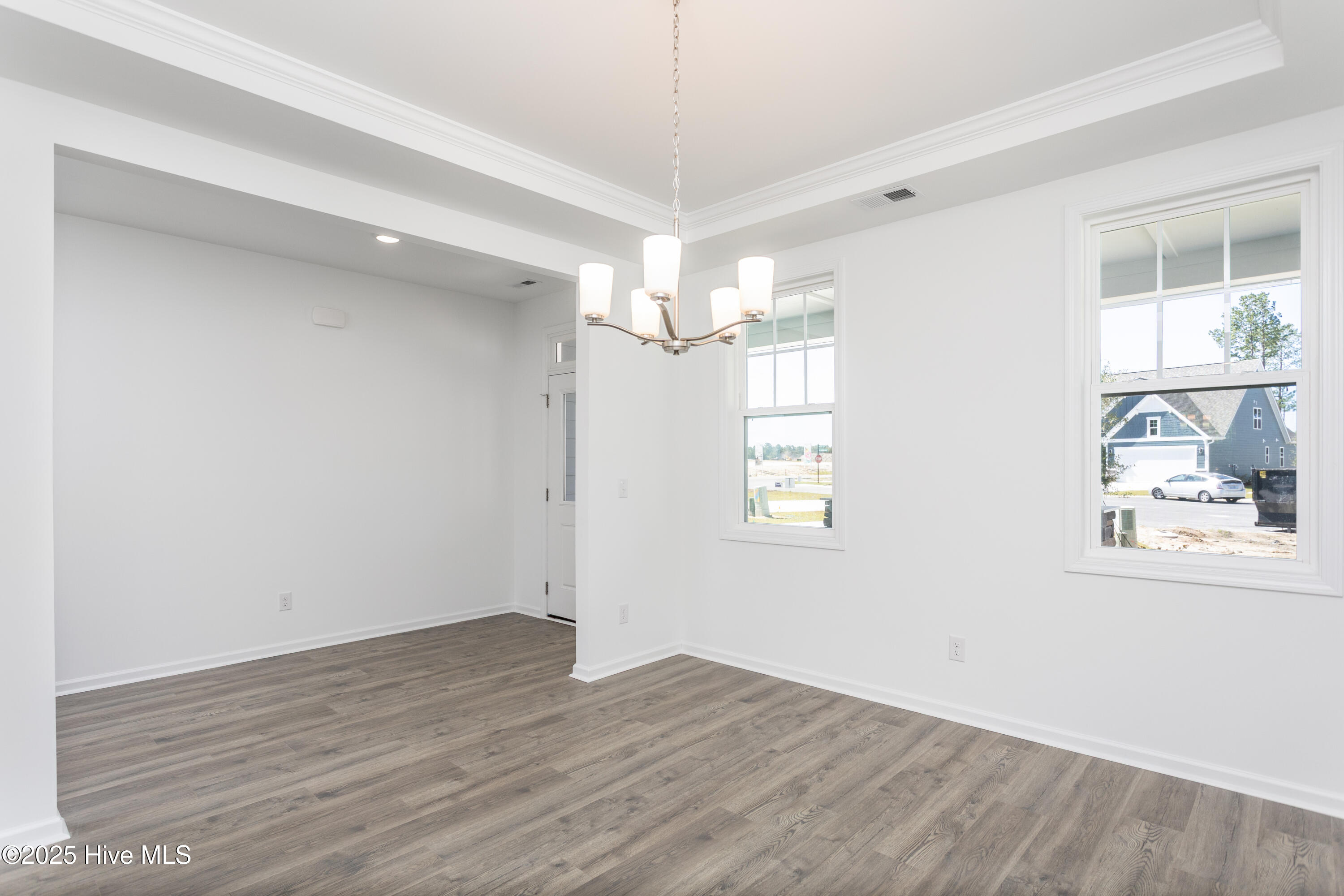 100507408 | Photo 14