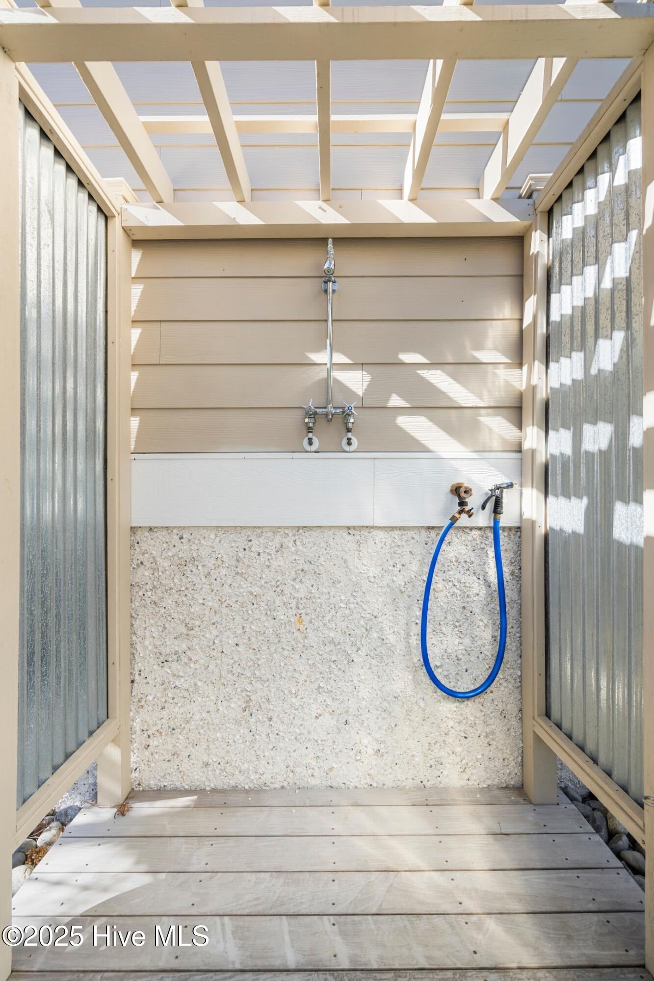 100551438 | Photo 54