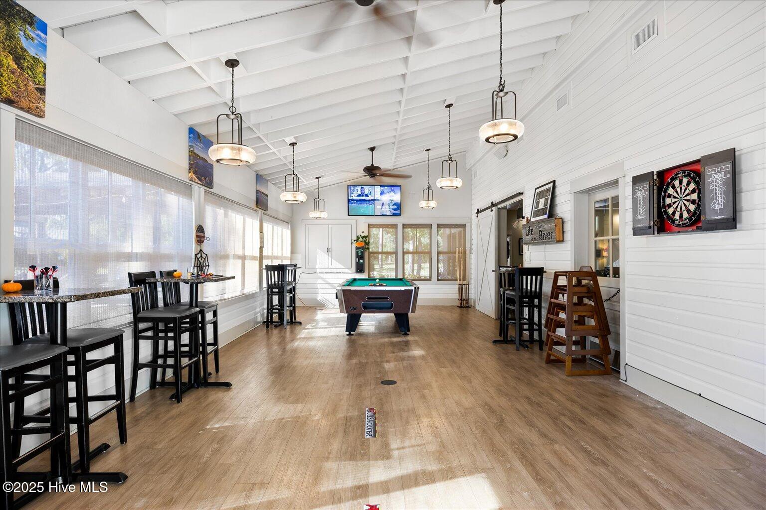 100536924 | Photo 53