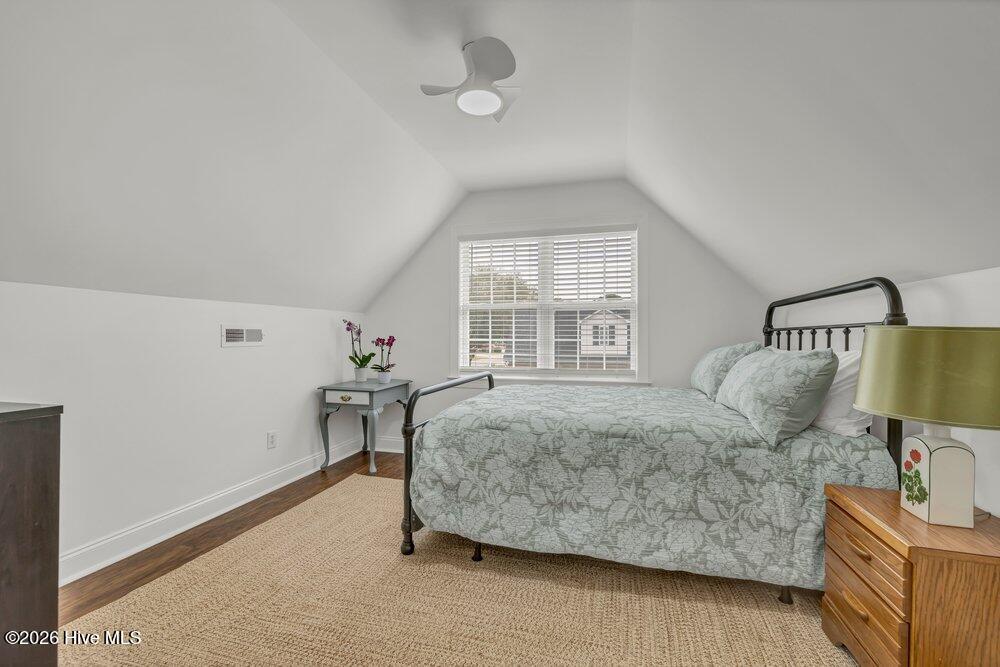 100558547 | Photo 38