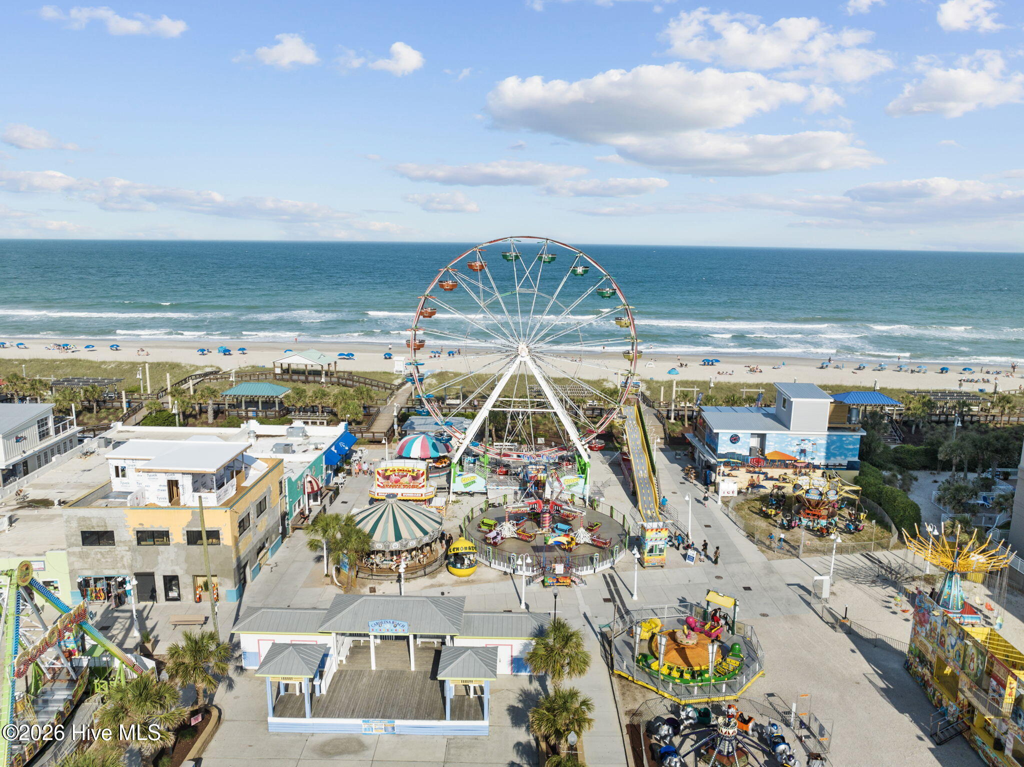 100563786 | Photo 23