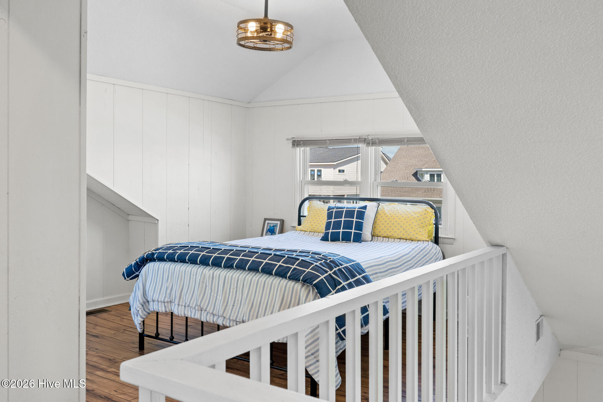 100564426 | Photo 17