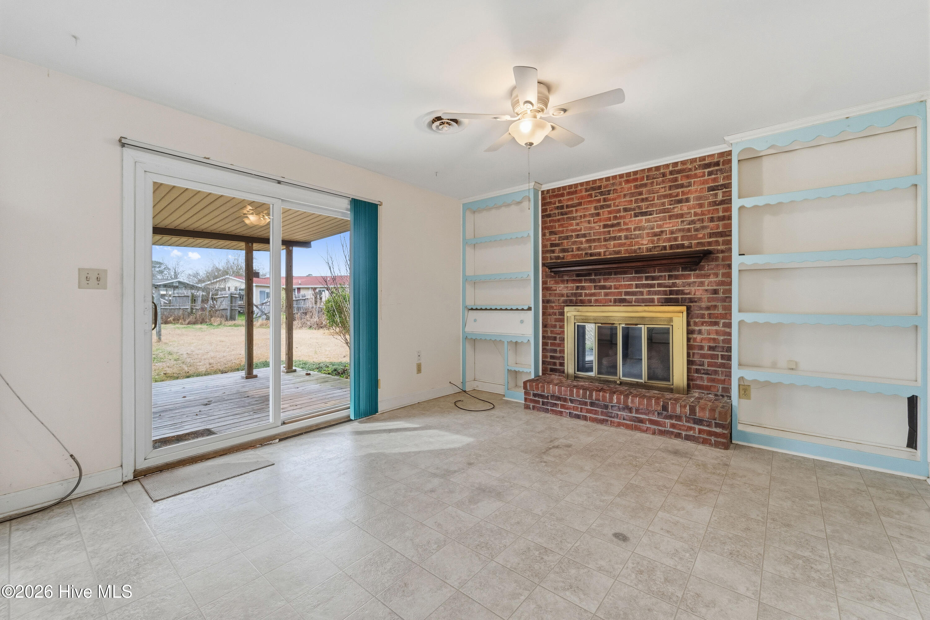 100556367 | Photo 18