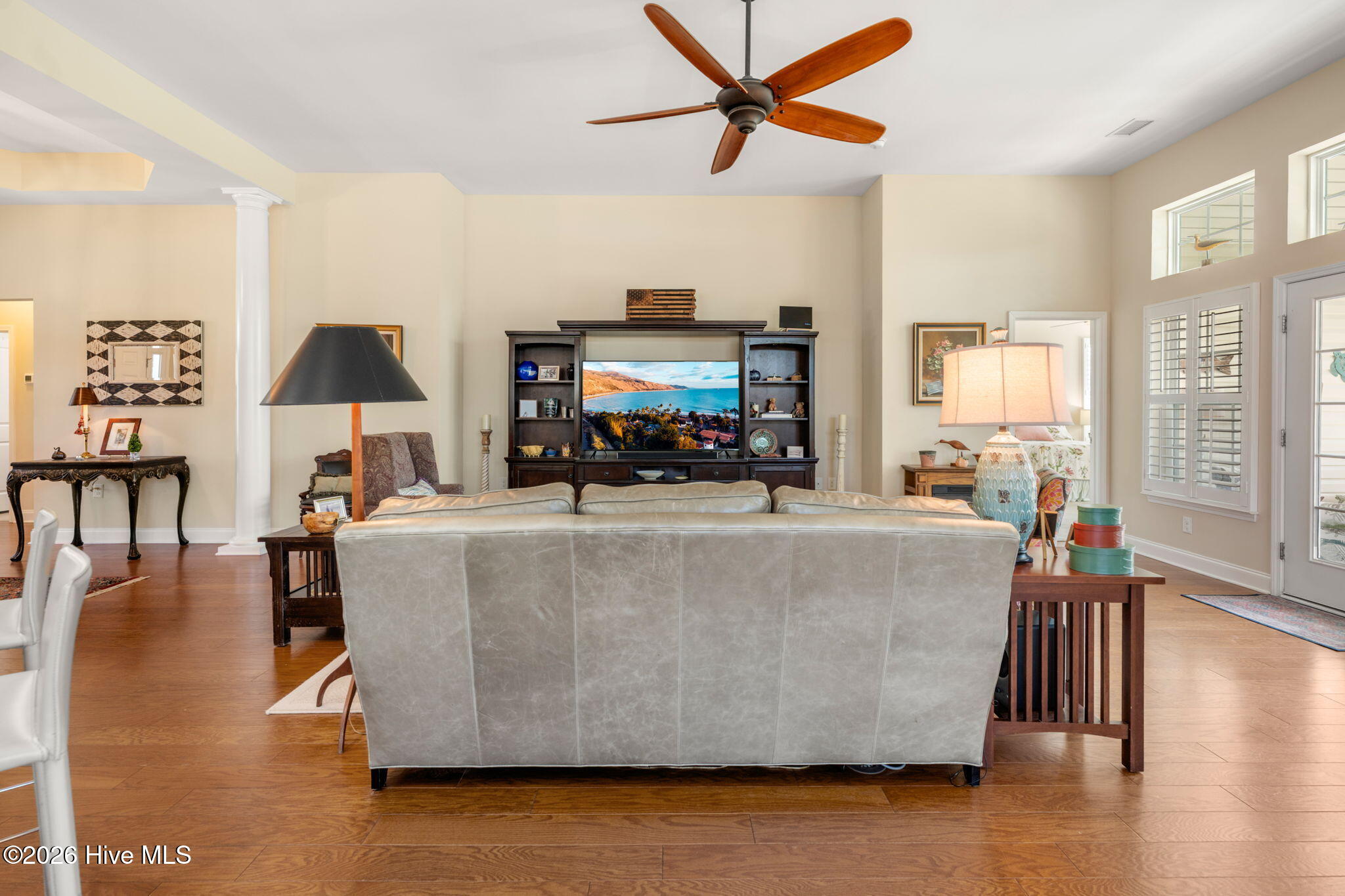 100569194 | Photo 10