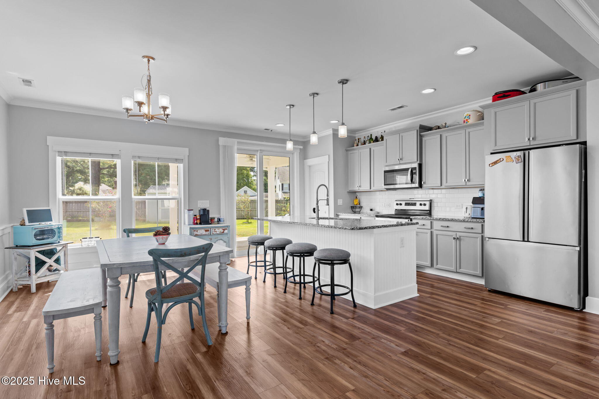 100528839 | Photo 20