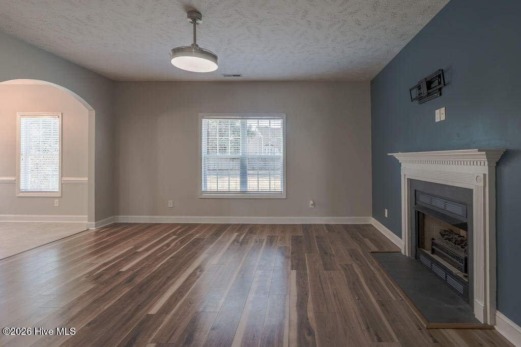 100548131 | Photo 10