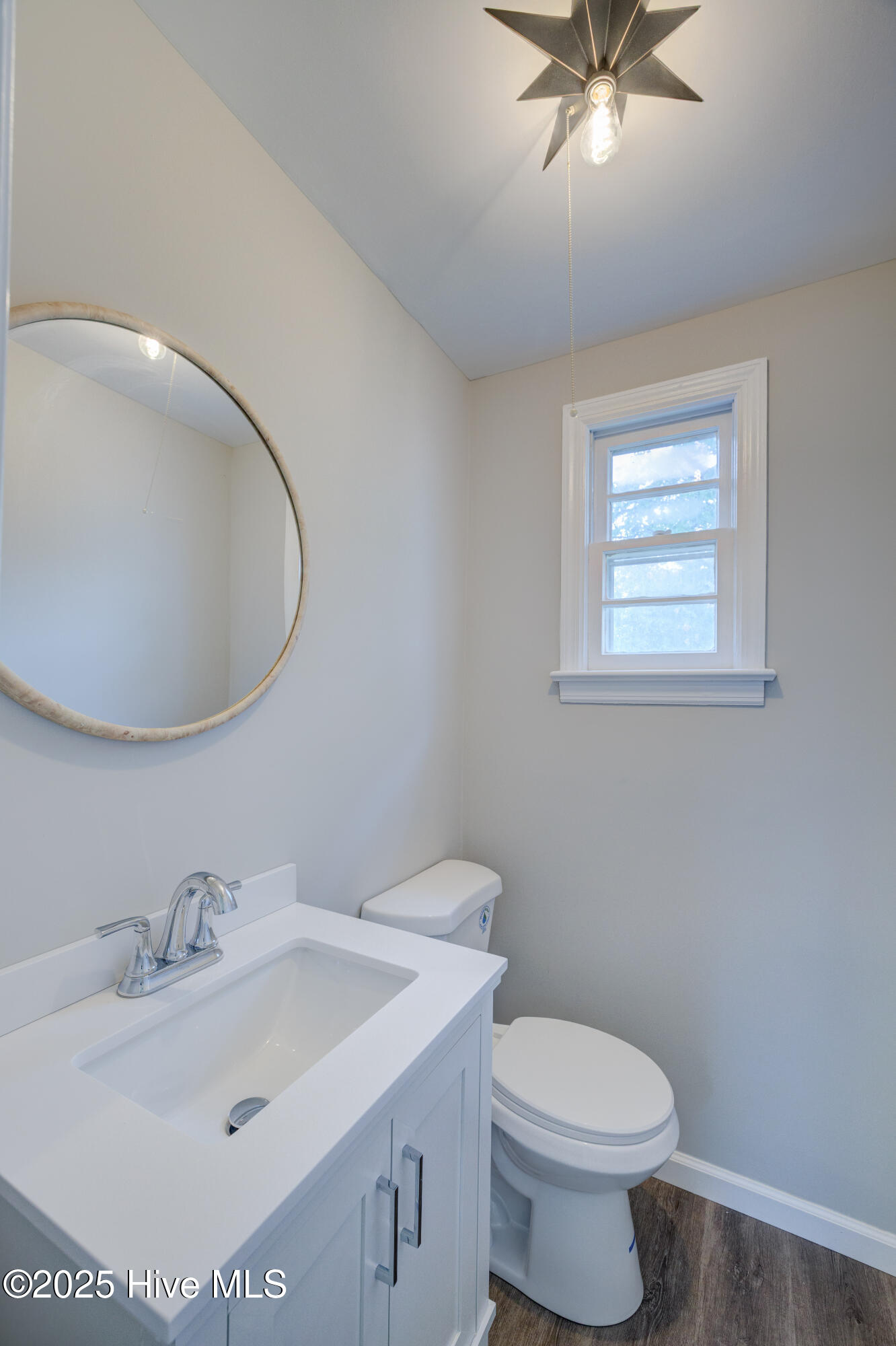 100547568 | Photo 21