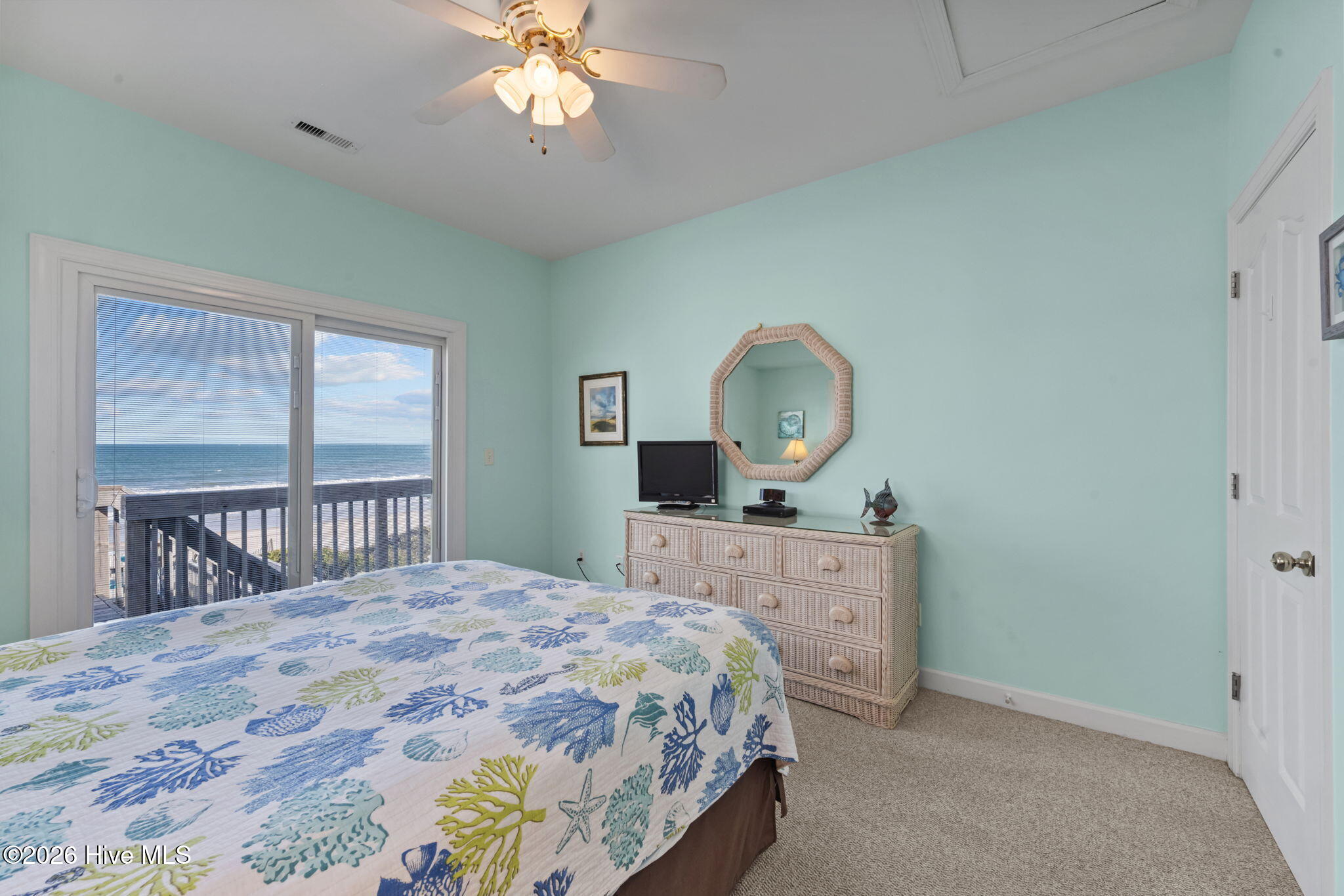 100567525 | Photo 28