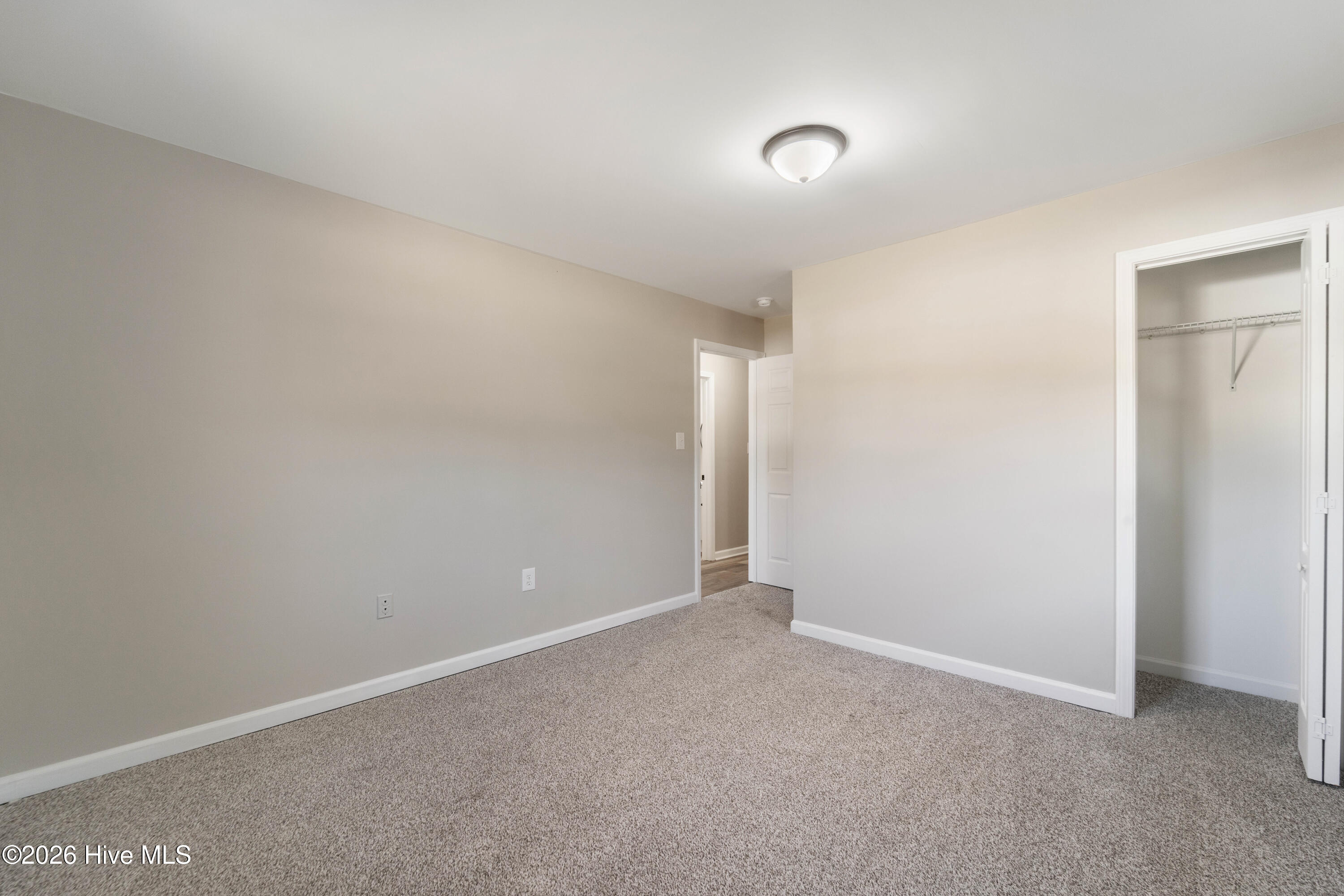 100549995 | Photo 25