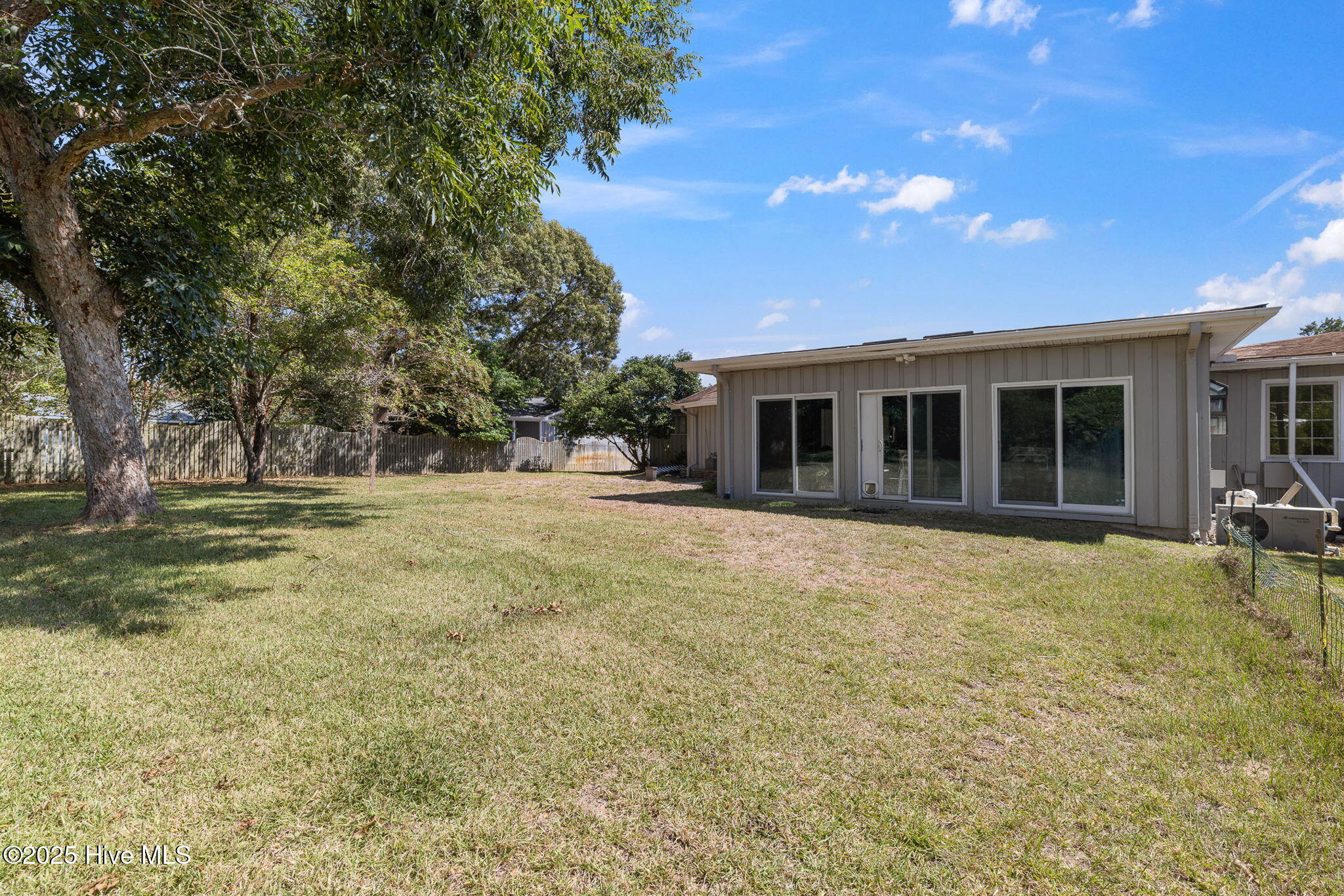 100531930 | Photo 66