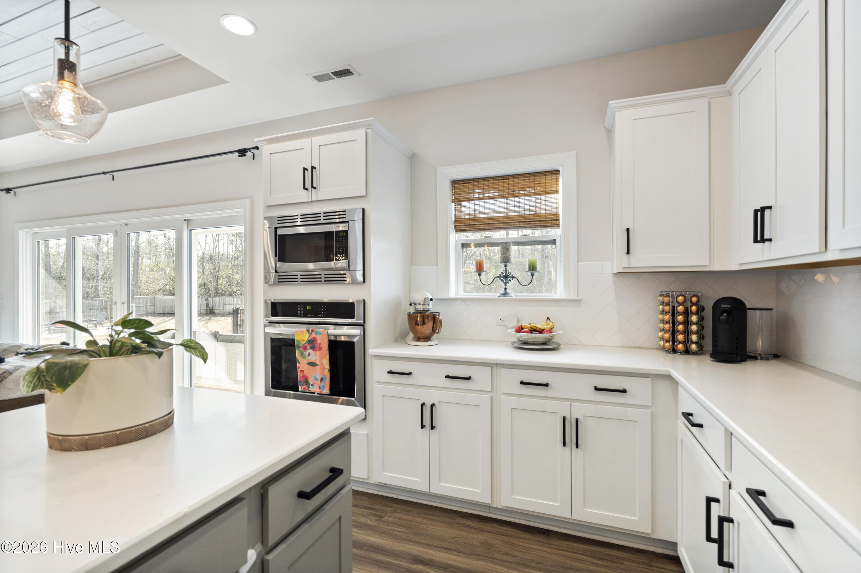 100552467 | Photo 21