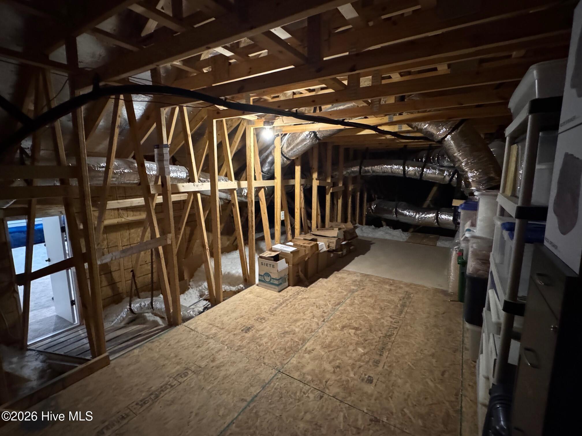 100569844 | Photo 62