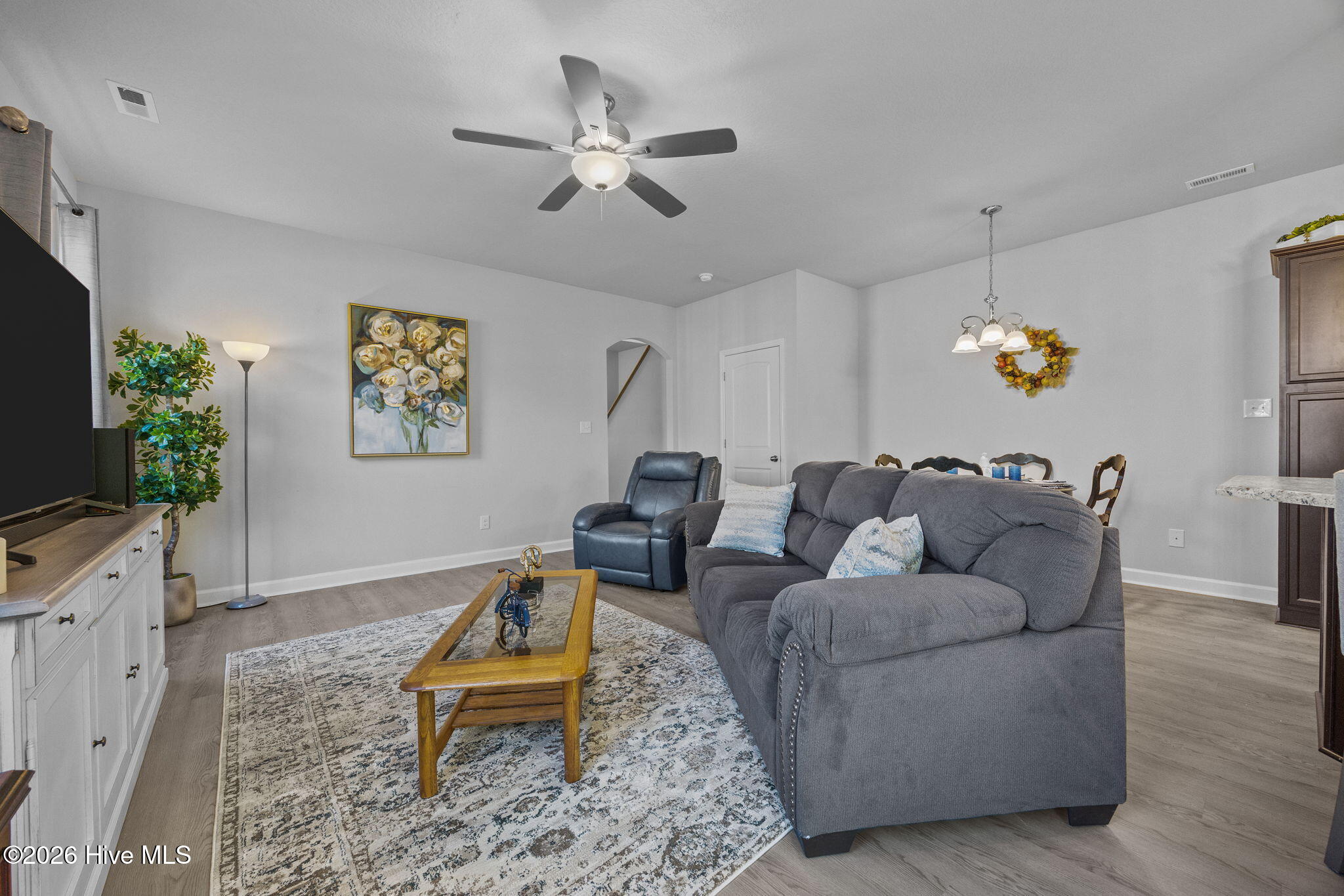 100551047 | Photo 11