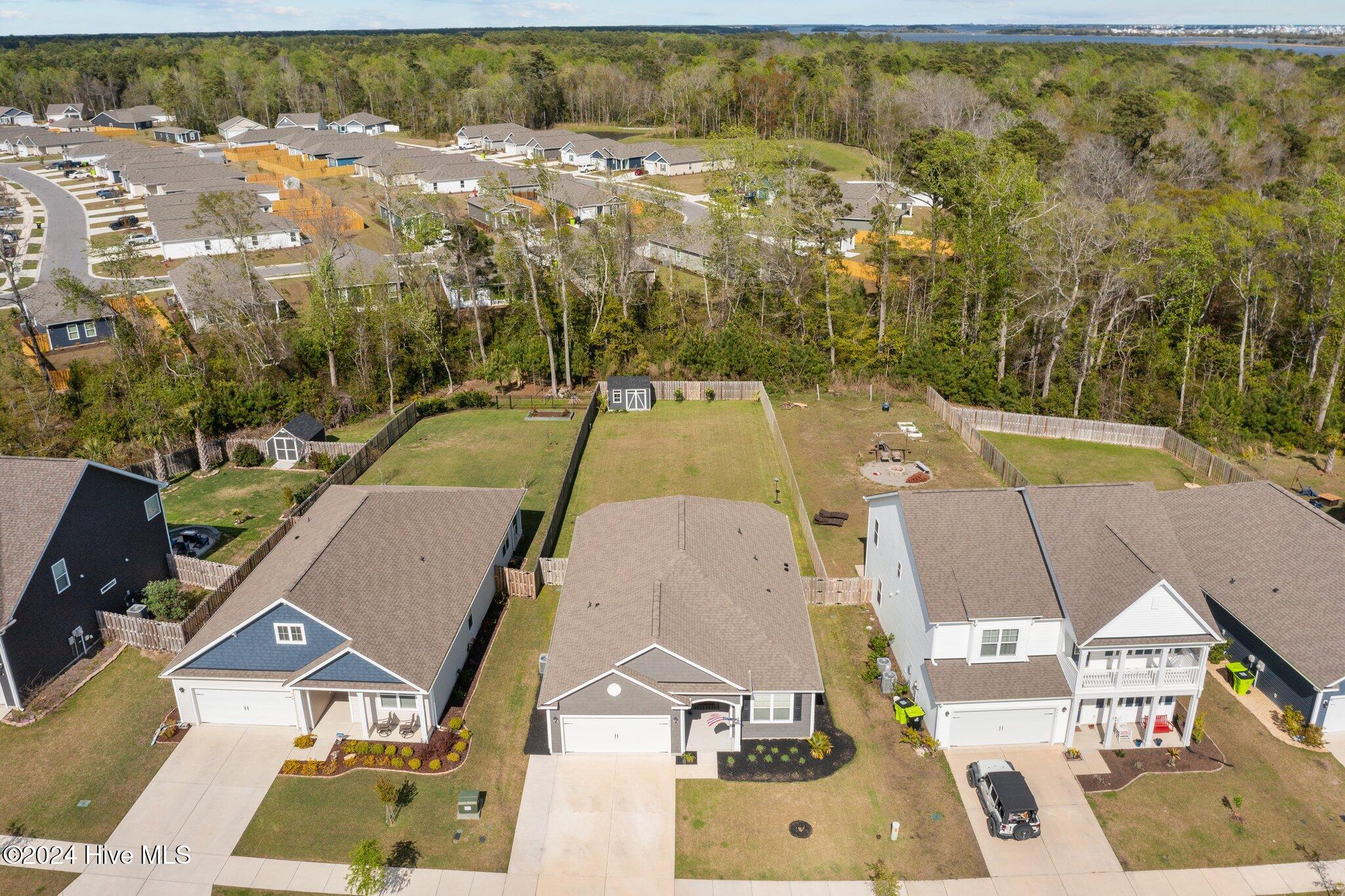 100562894 | Photo 13