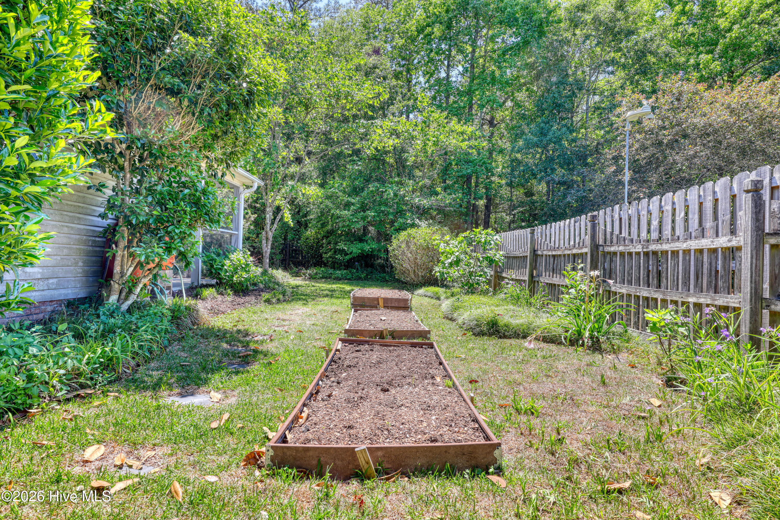 657GreySquirrelDr-58_