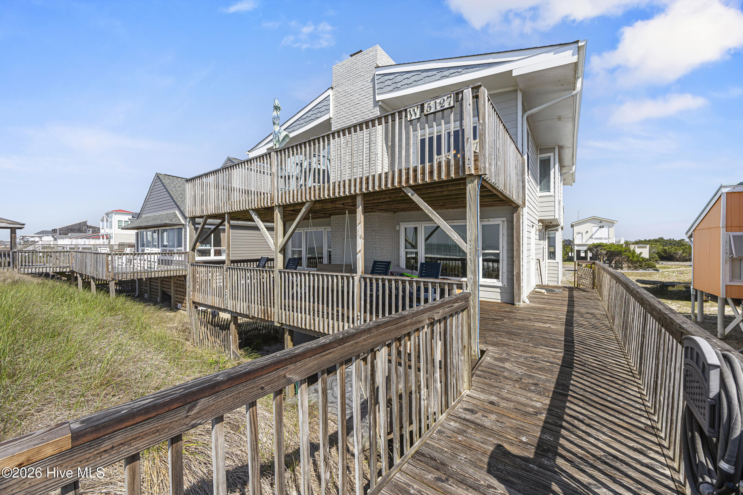 100568545 | Photo 54