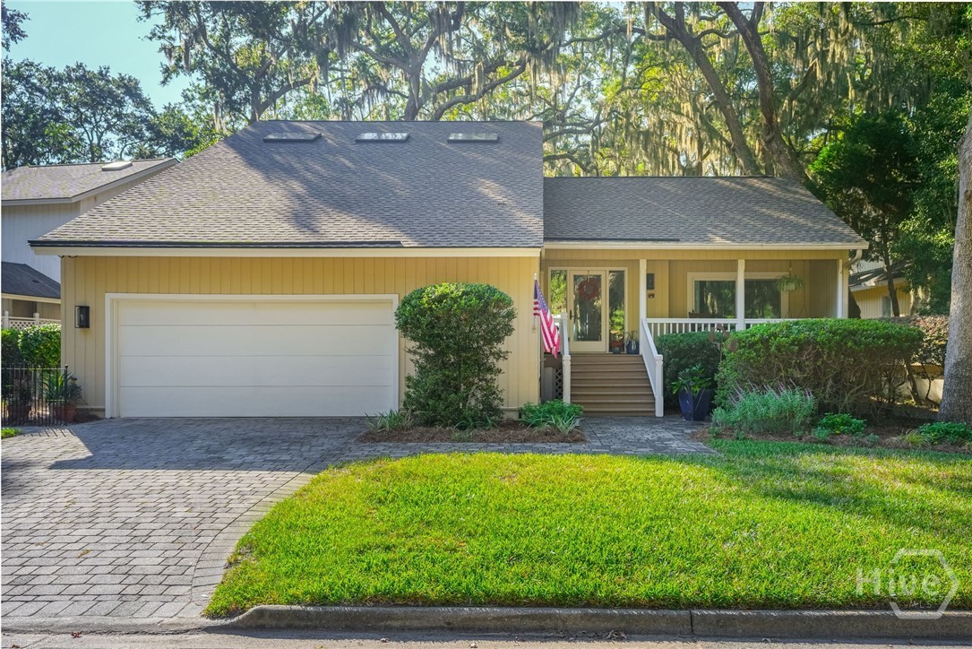 Photo 2 of Single family home for sale at 7 Westferry Ct, Savannah, GA 31411 | MLS# SA365345 | Listing updated on 2026-10-04