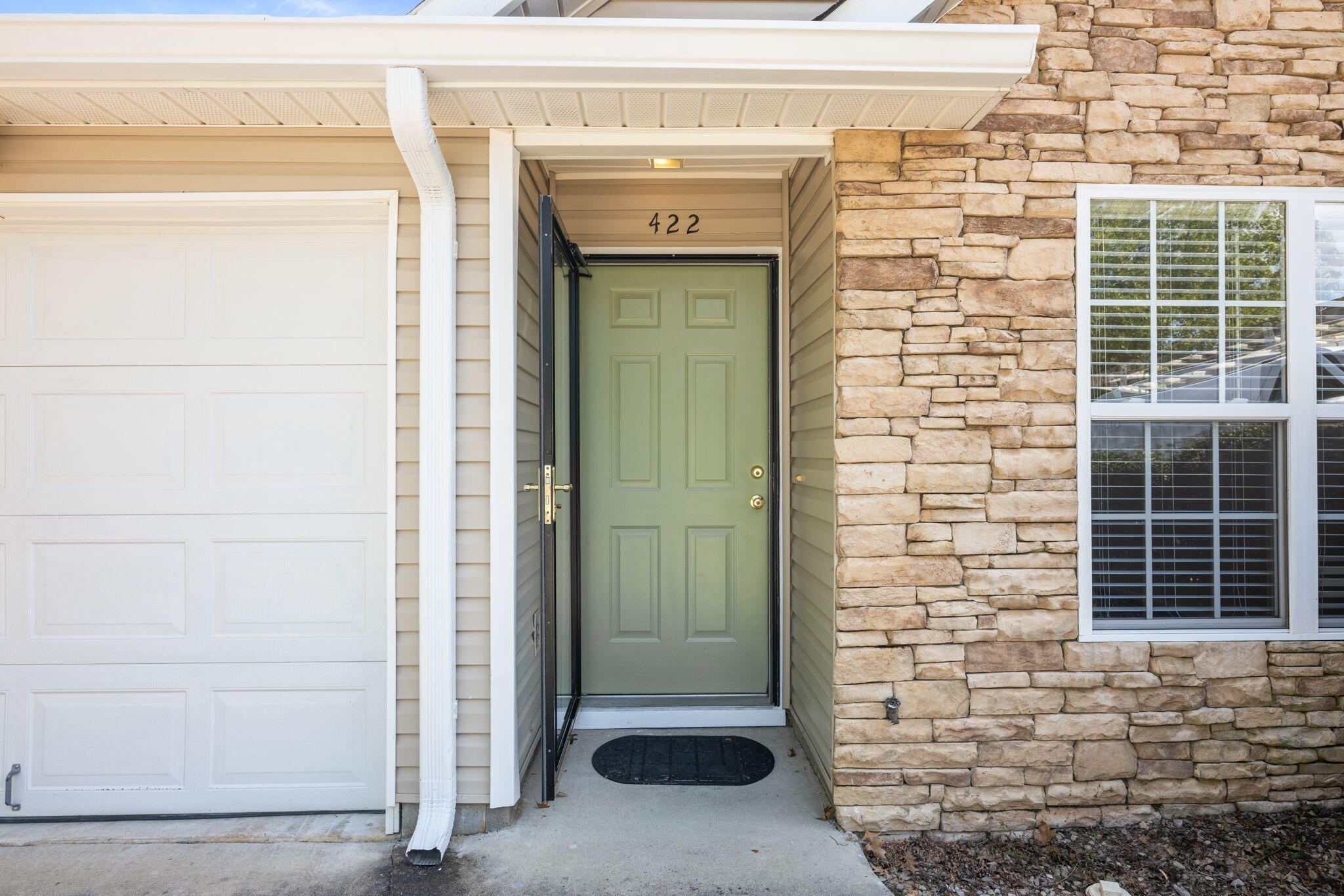 6-web-or-mls-422 Northrop Place-28