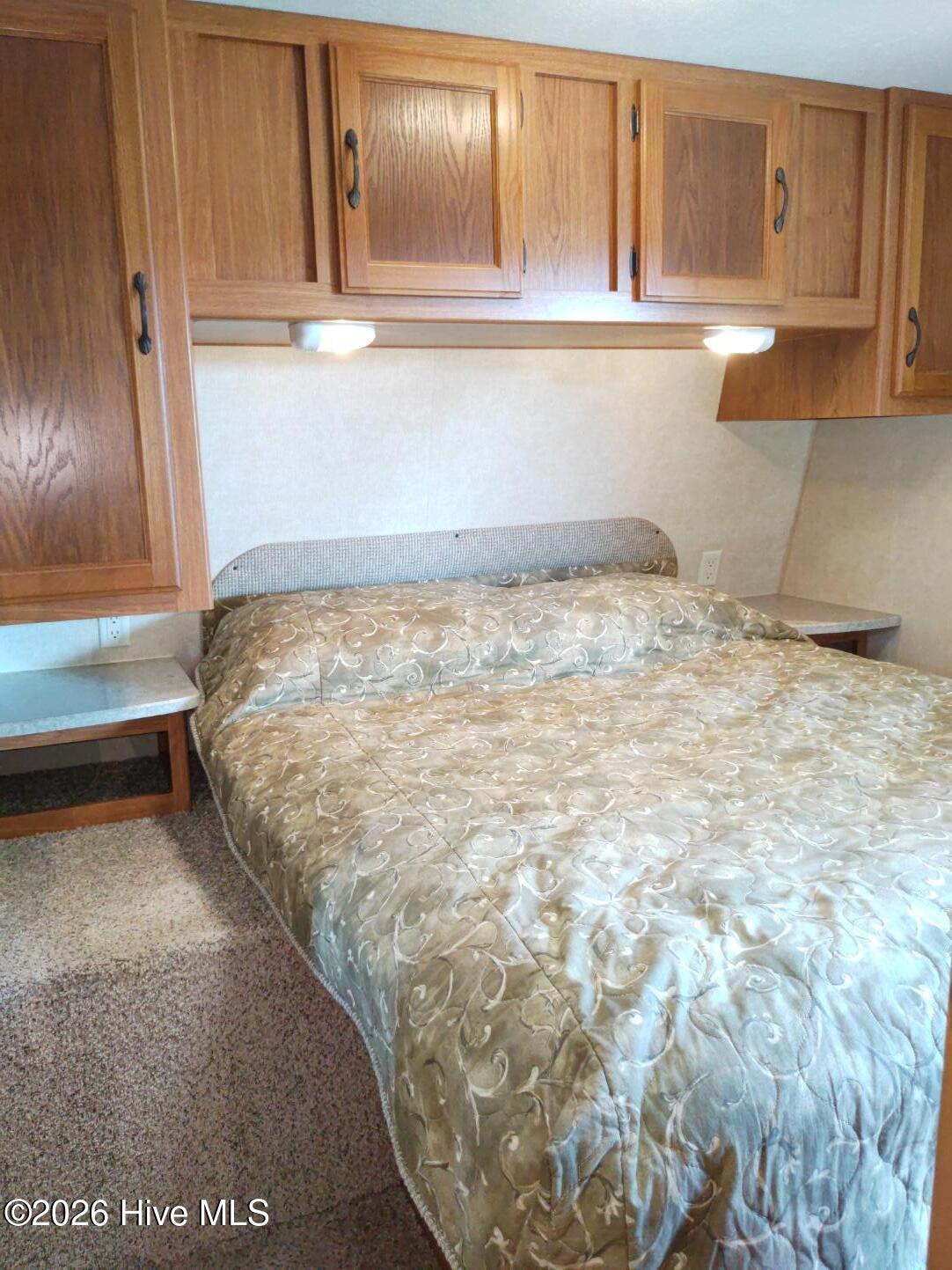 100567863 | Photo 31