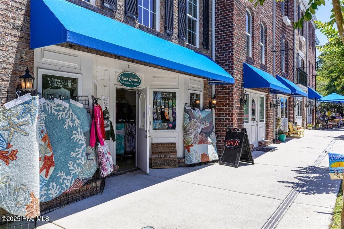 100533922 | Photo 49