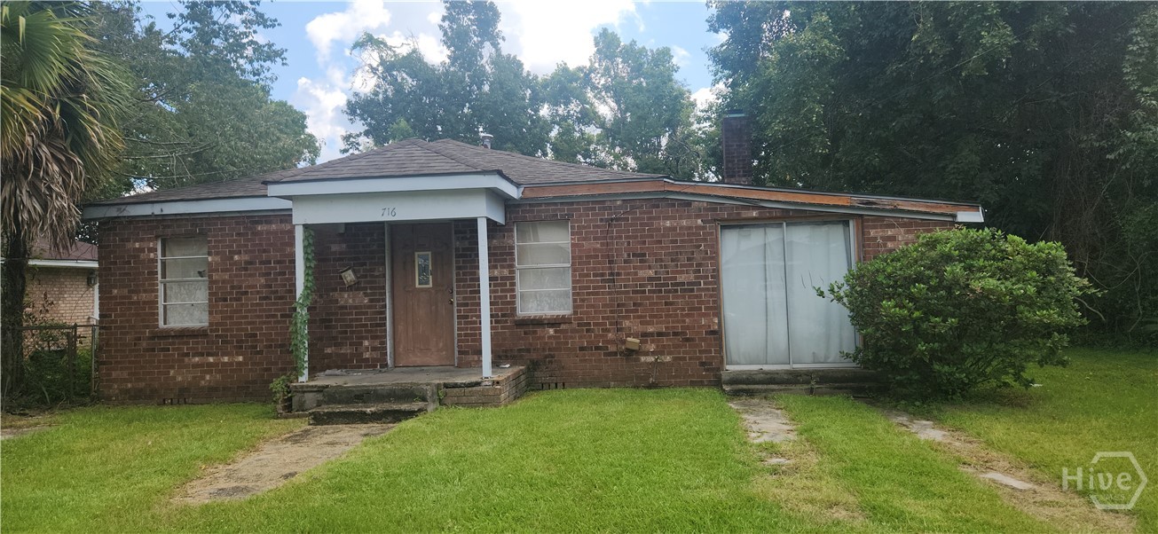 Single family home for sale at 716 Tuten Ave, Savannah, GA 31415 | MLS# SA364954