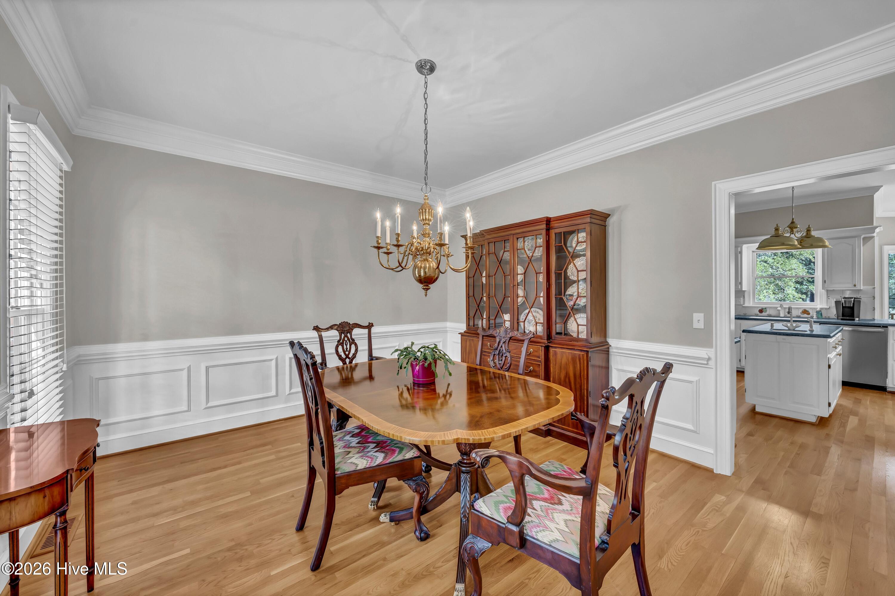 100554462 | Photo 23