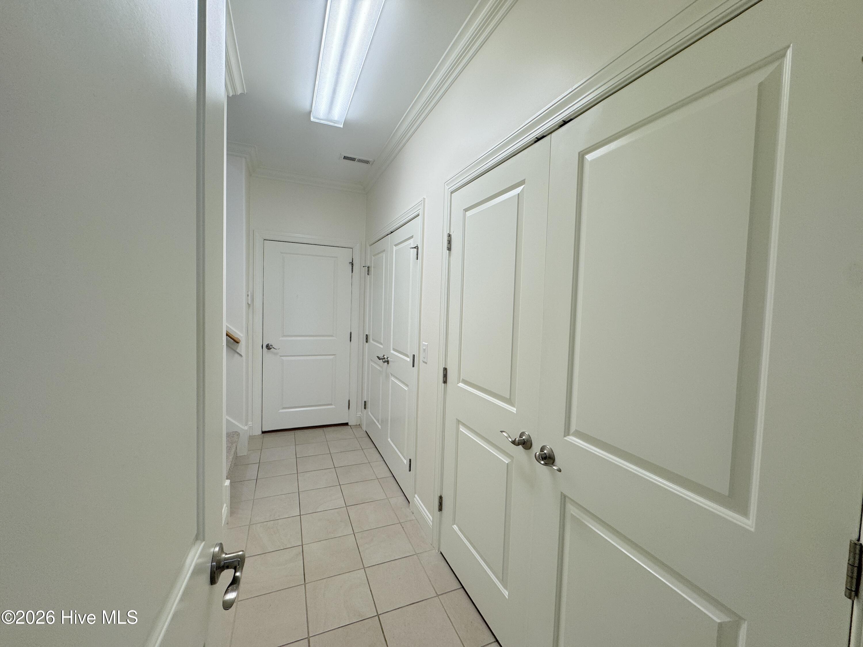 100564015 | Photo 32