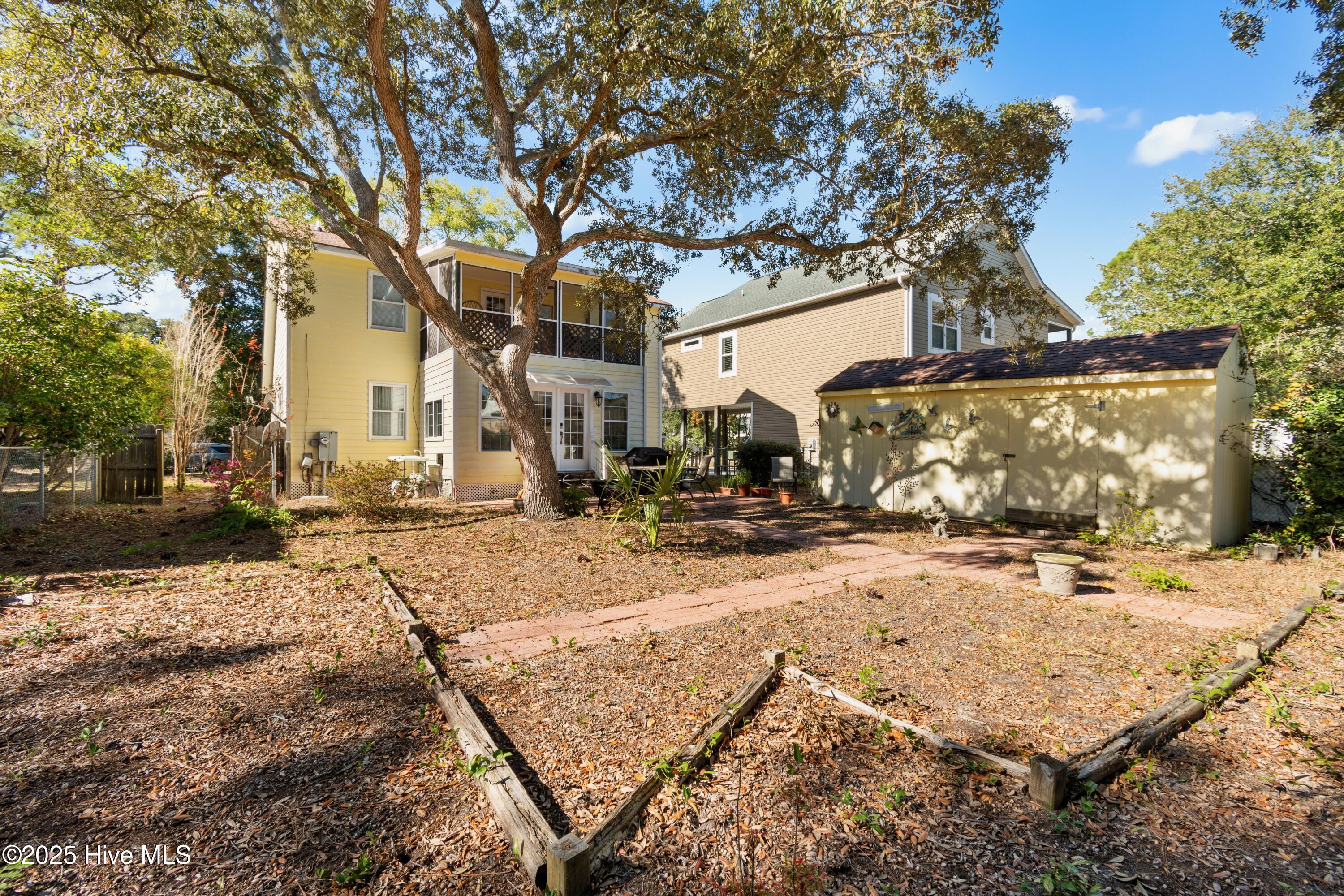 100541656 | Photo 32