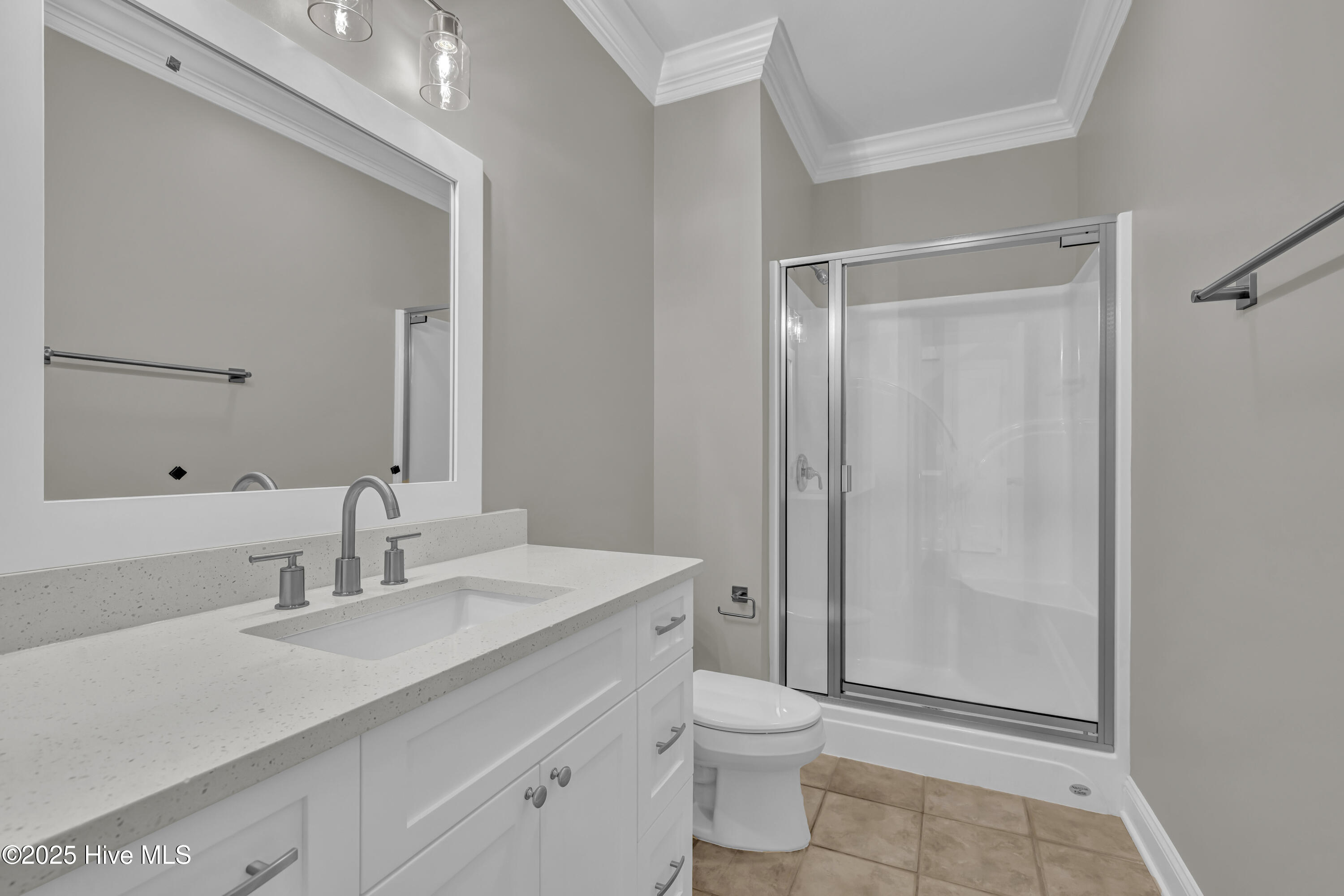 100565717 | Photo 20