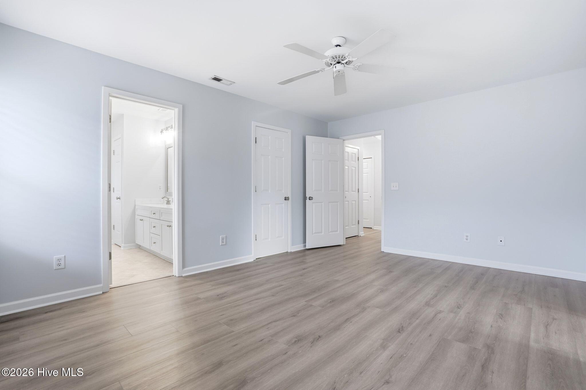 100555820 | Photo 38