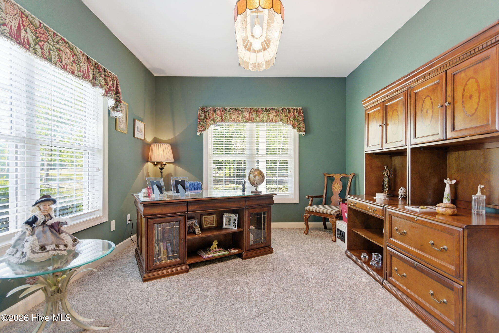 100570615 | Photo 34