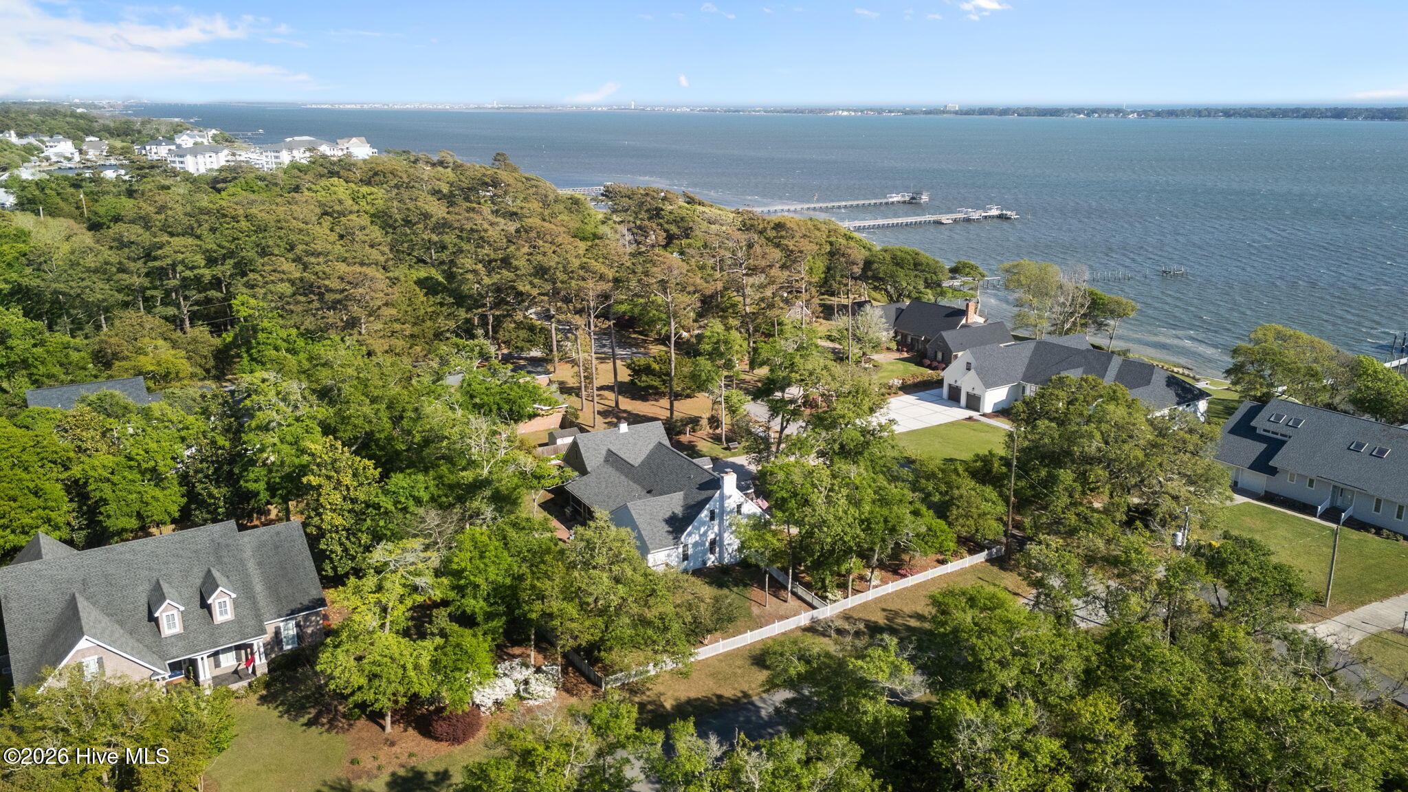 218 Lands End Road,Morehead City