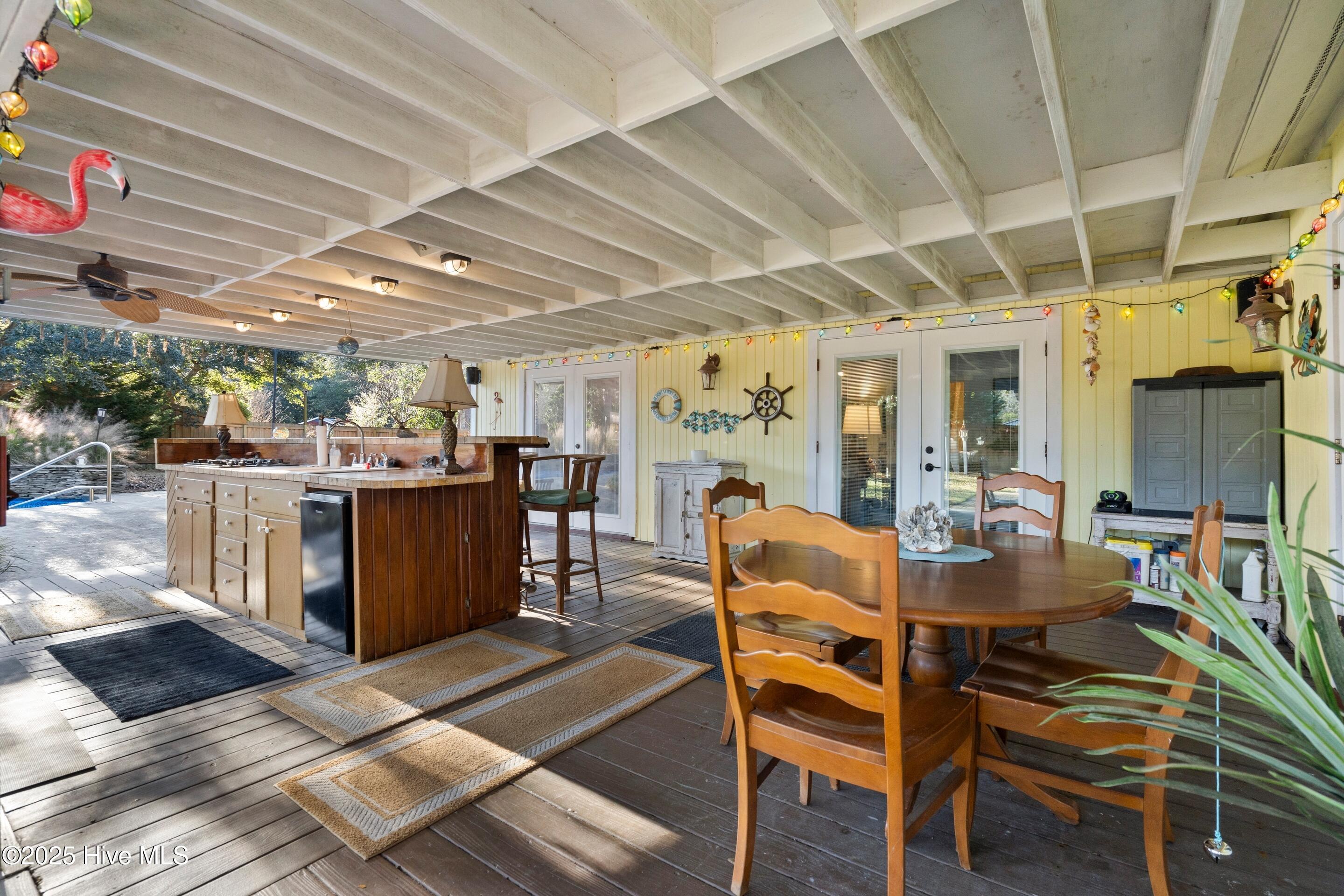 100545026 | Photo 34