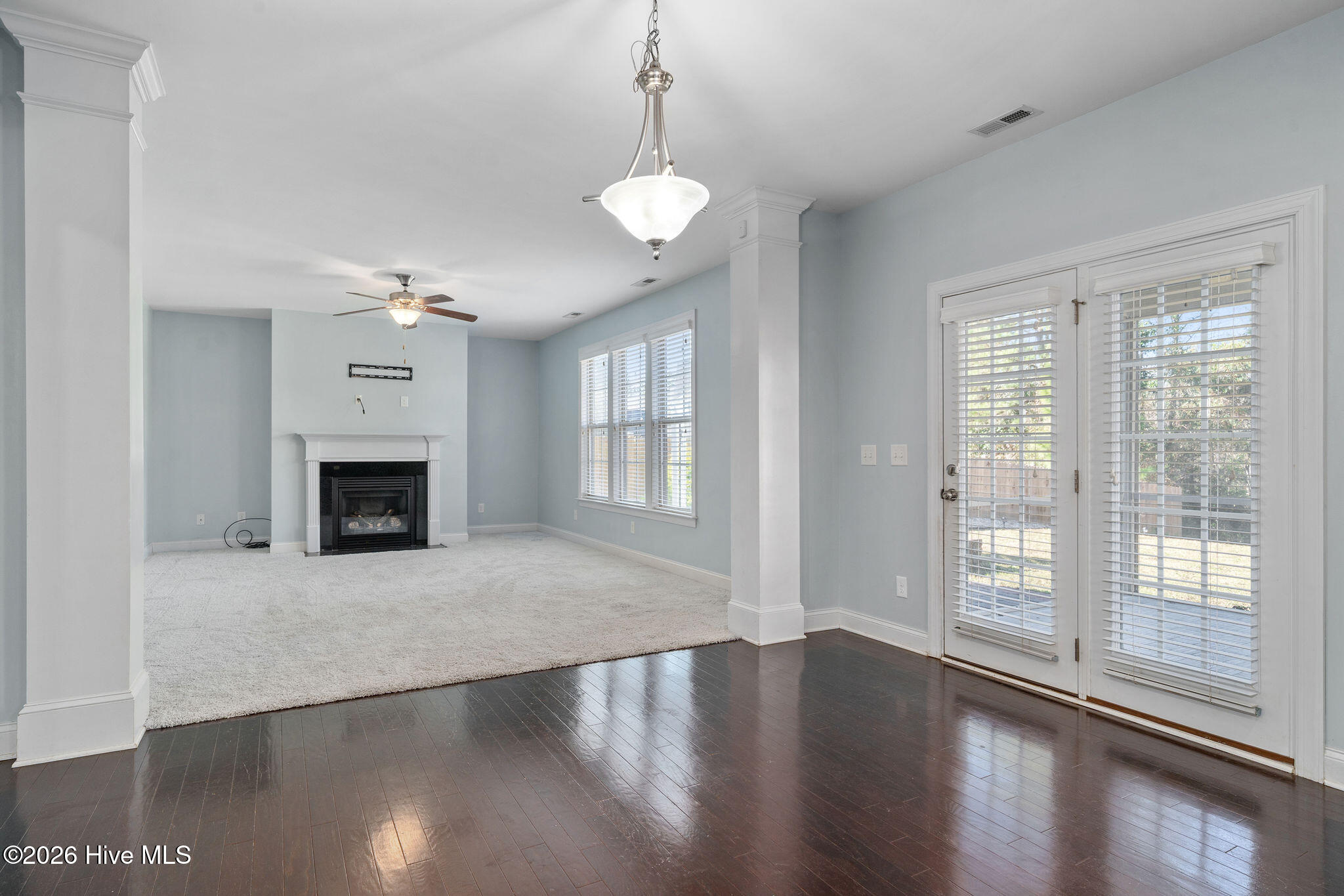 100547626 | Photo 15