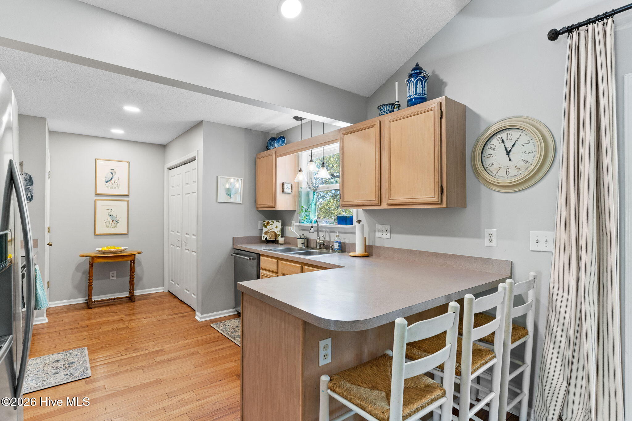 100567524 | Photo 12