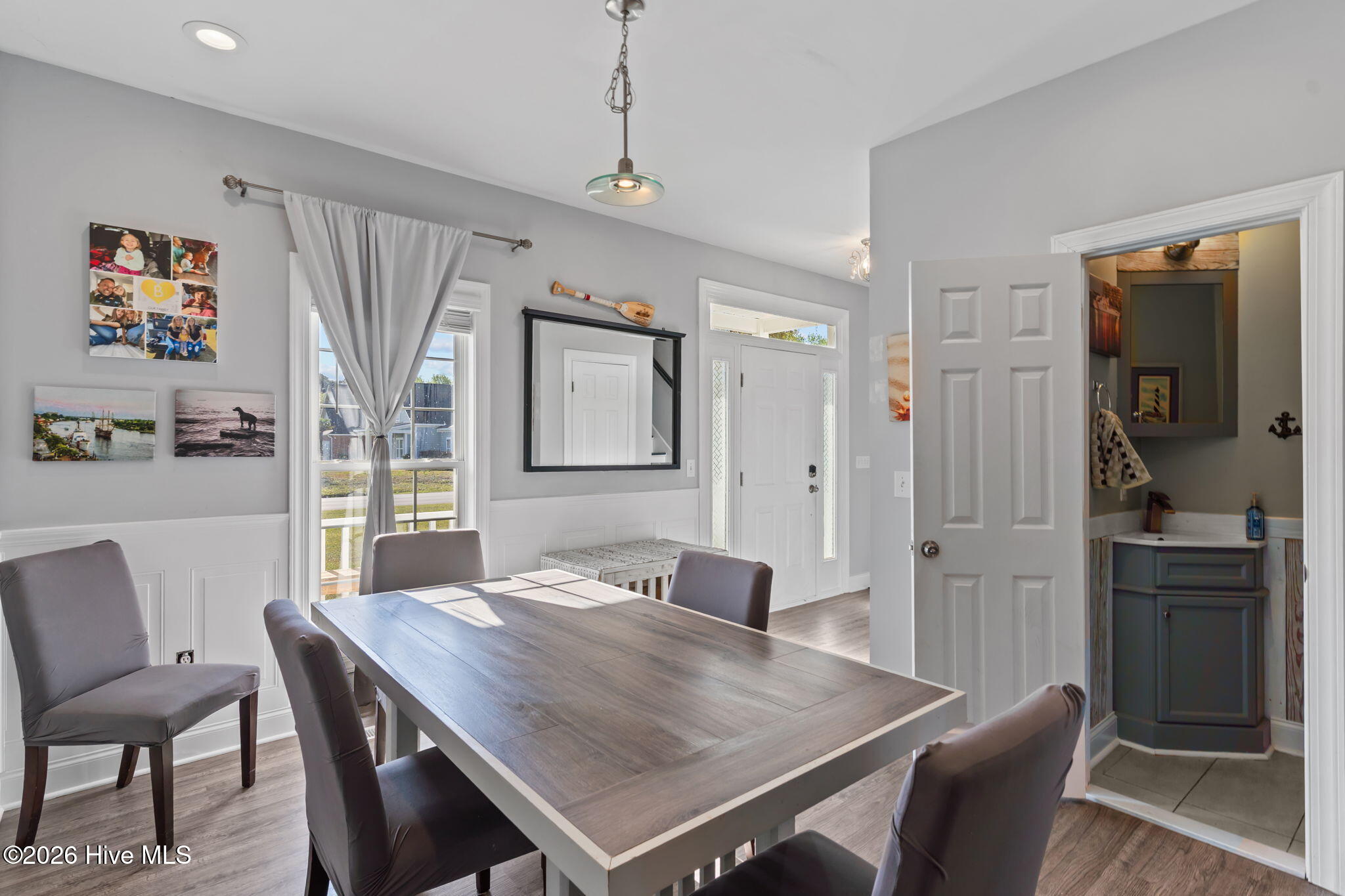 100564590 | Photo 21