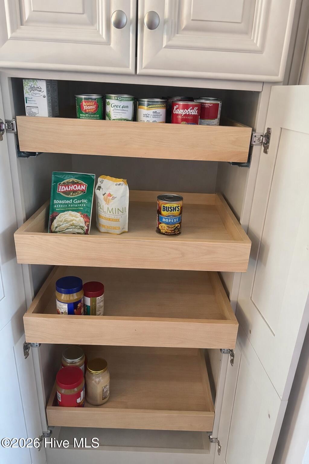 100560834 | Photo 19