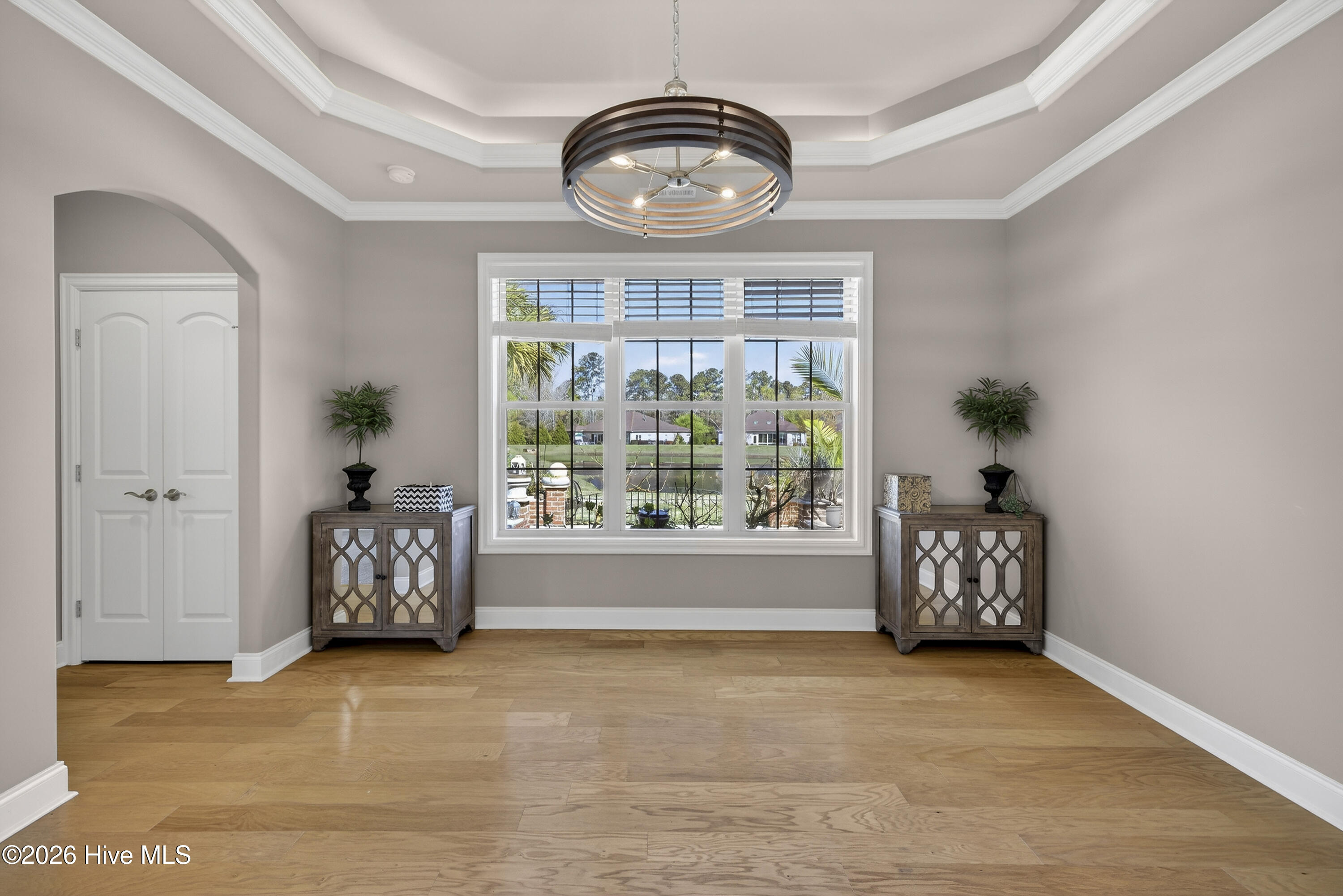 100562254 | Photo 14