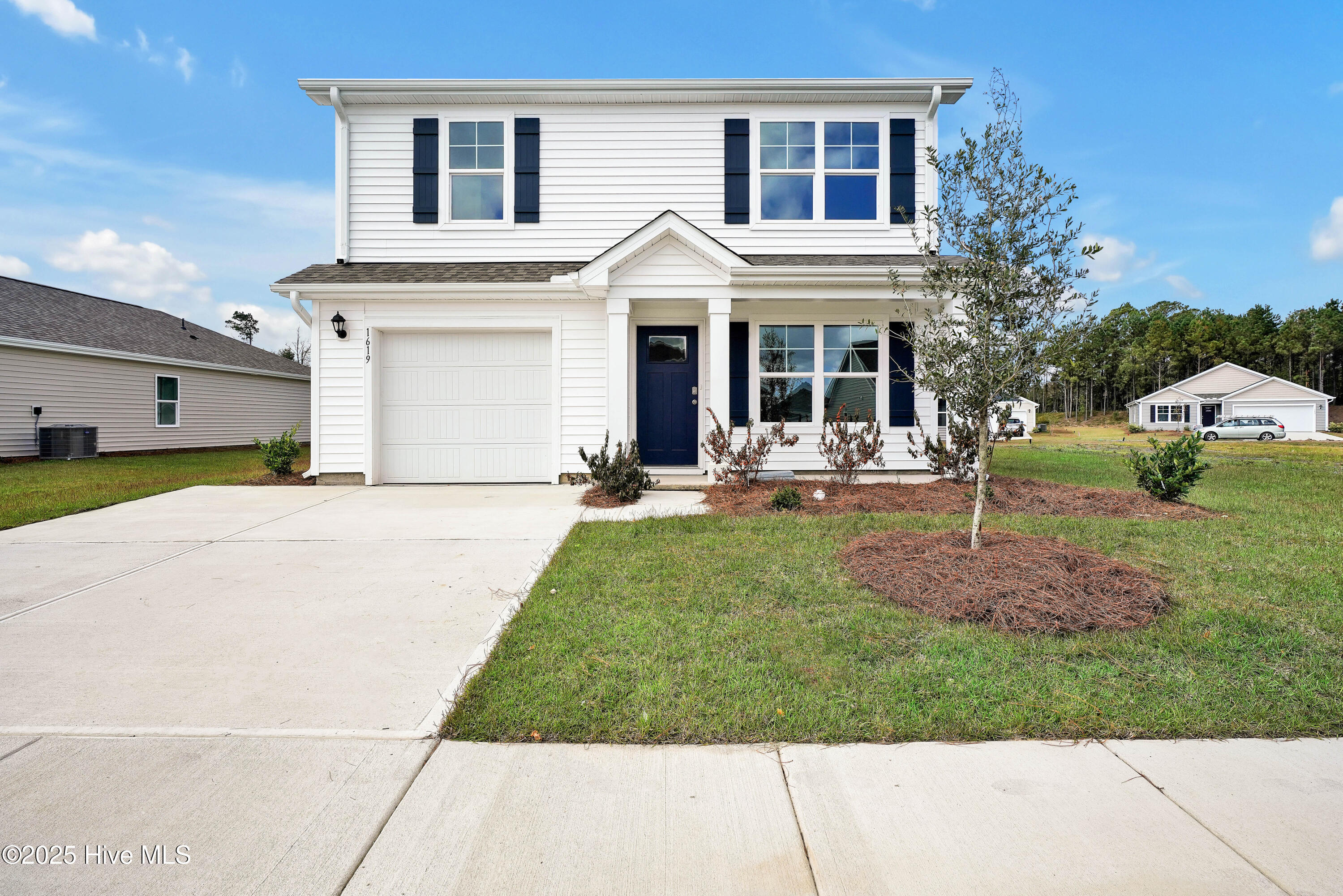 1619RaptorTerraceNortheast-1